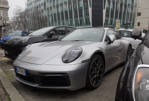 Porsche 992 Carrera 4S