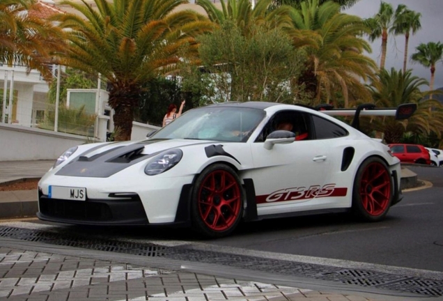 Porsche 992 GT3 RS Weissach Package