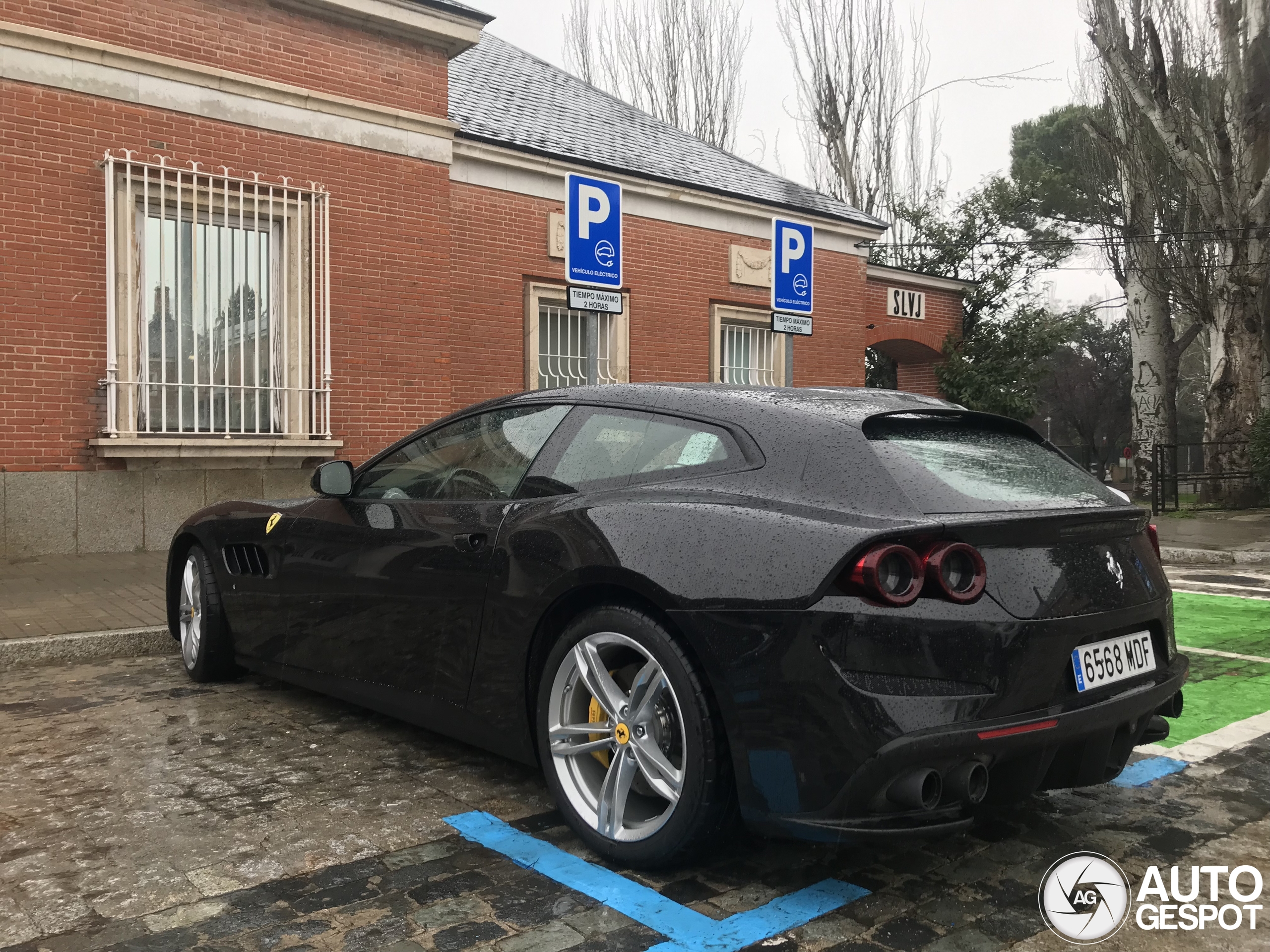 Ferrari GTC4Lusso