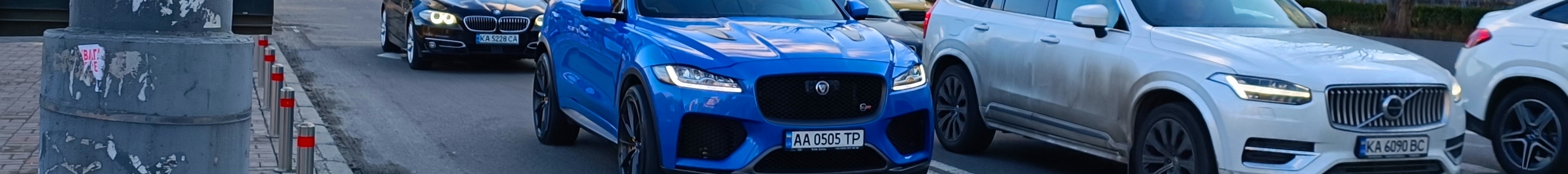 Jaguar F-PACE SVR