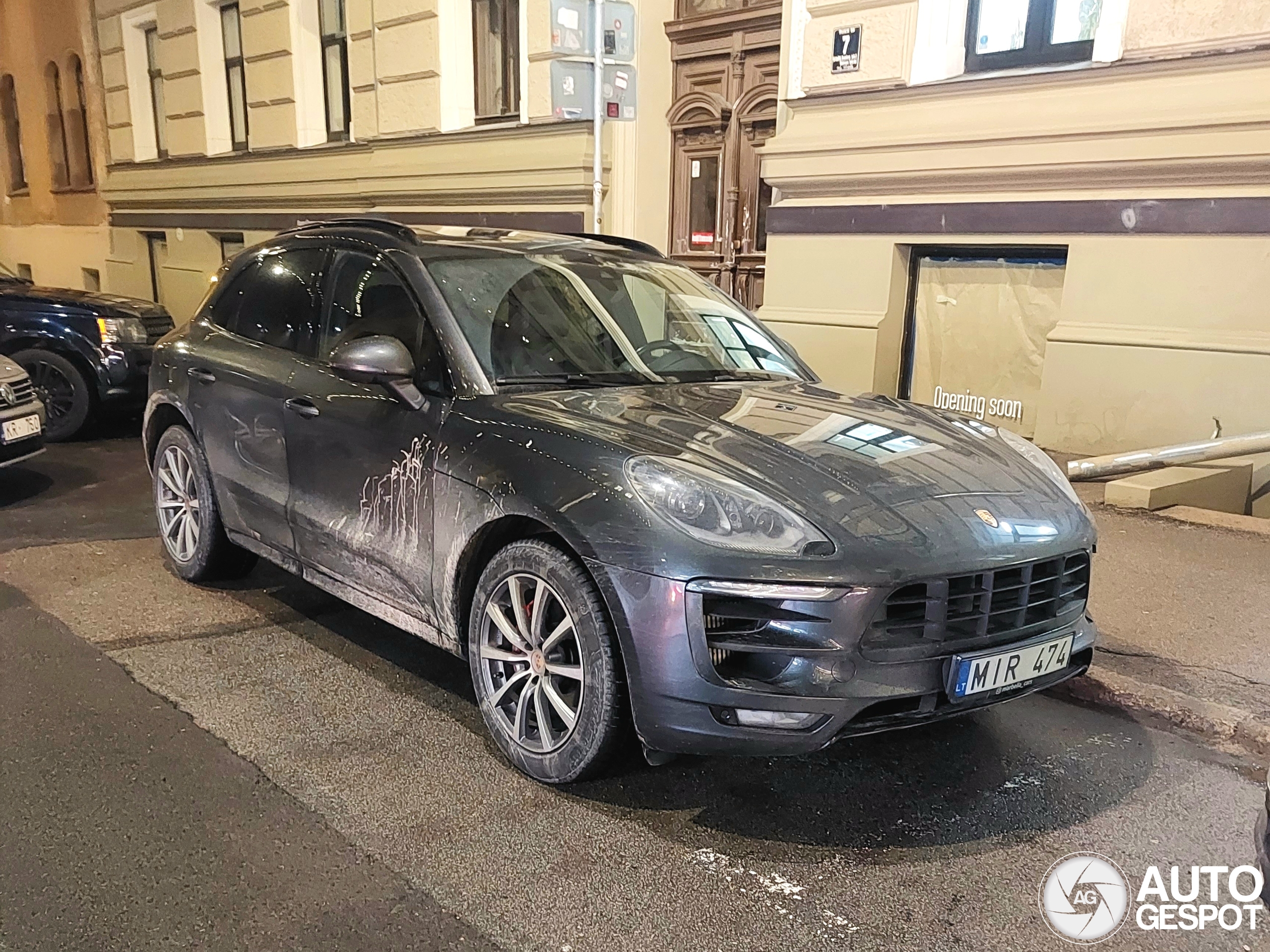 Porsche 95B Macan GTS