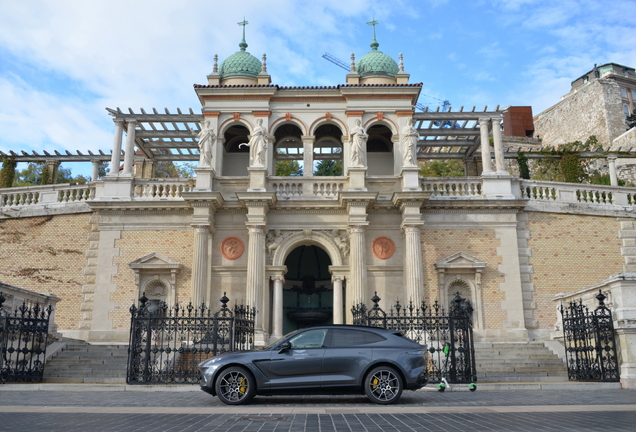 Aston Martin DBX