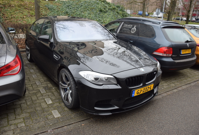 BMW M5 F10 2011