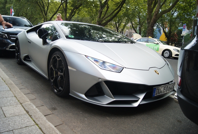 Lamborghini Huracán LP640-4 EVO