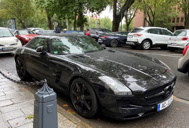 Mercedes-Benz SLS AMG