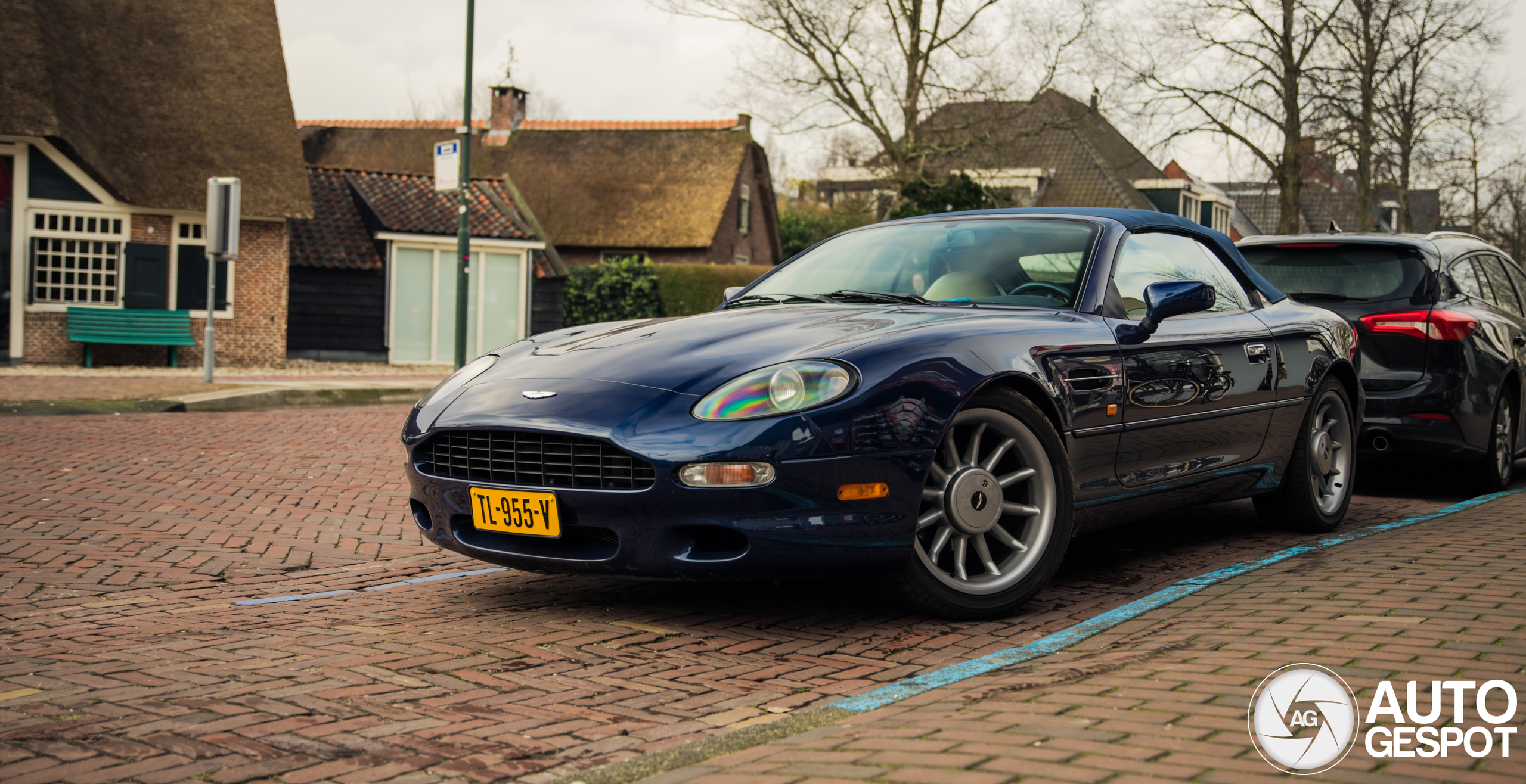 Aston Martin DB7 Volante