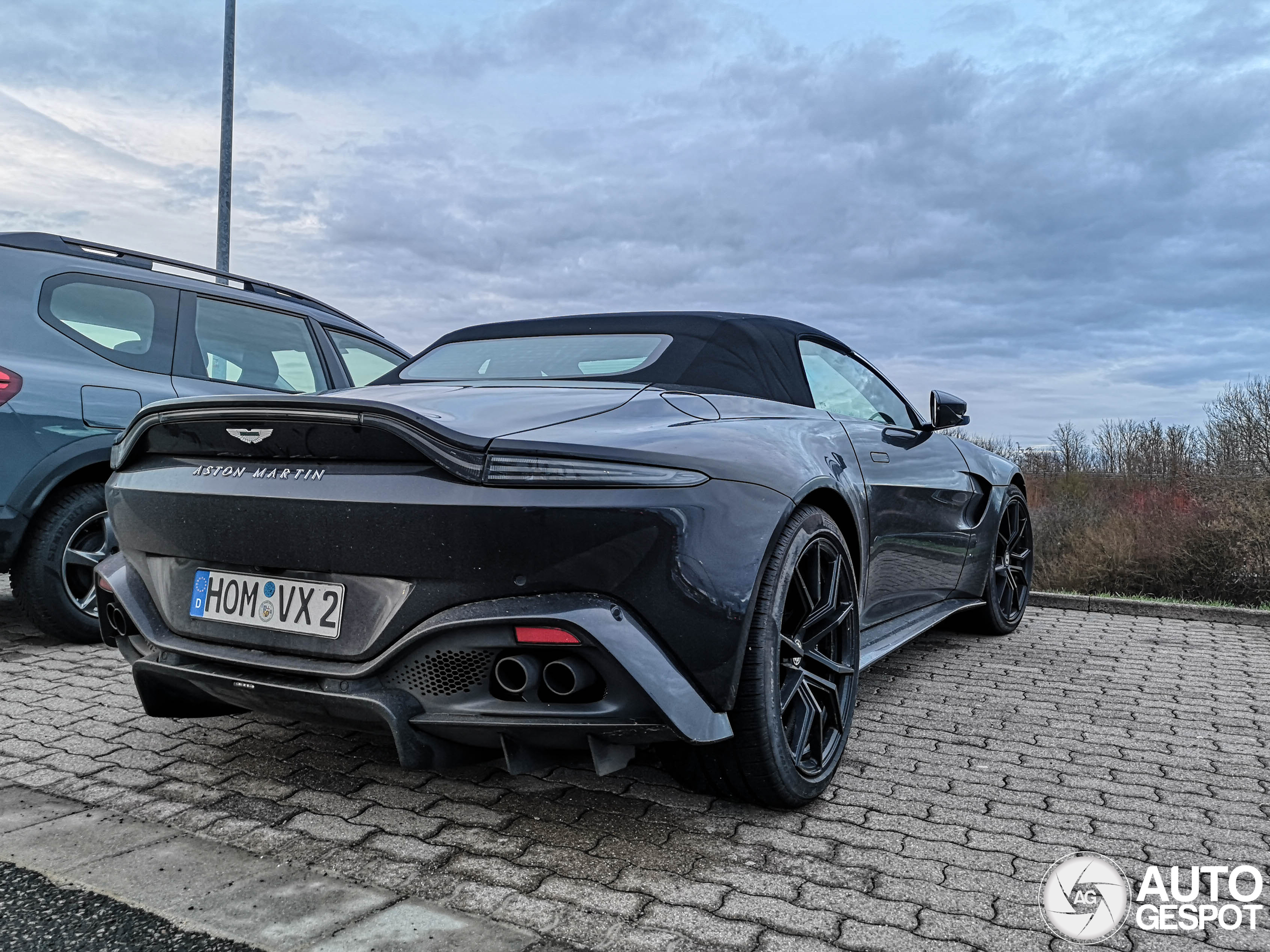 Aston Martin V8 Vantage Roadster 2020