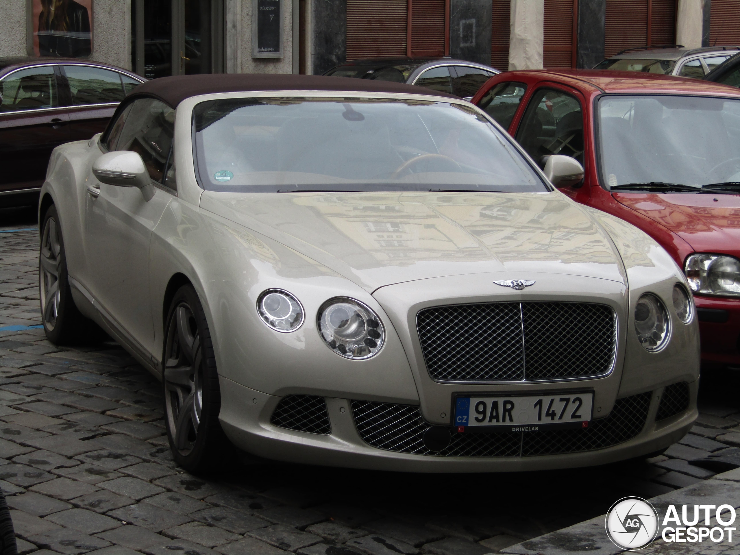 Bentley Continental GTC 2012