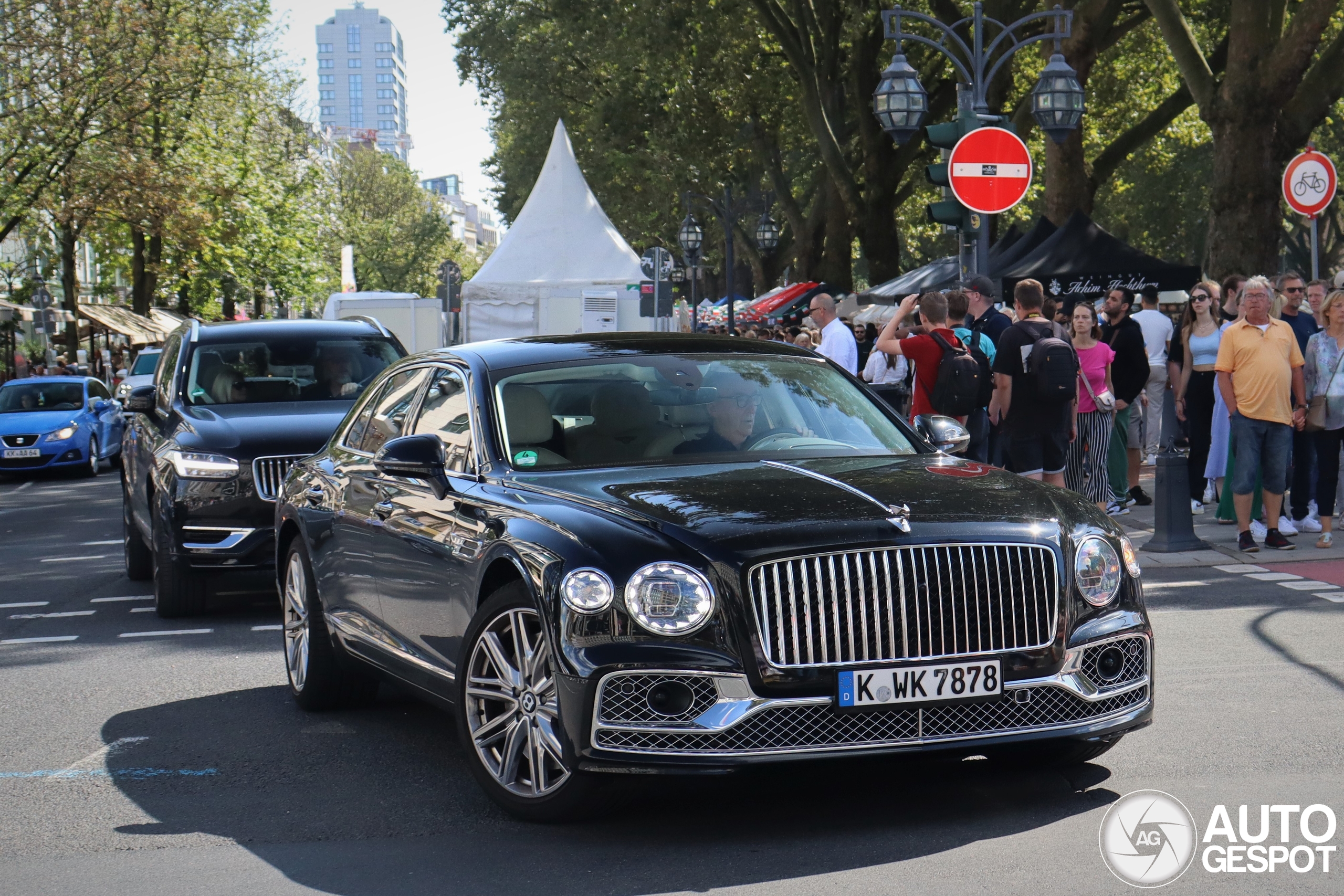 Bentley Flying Spur V8 2021