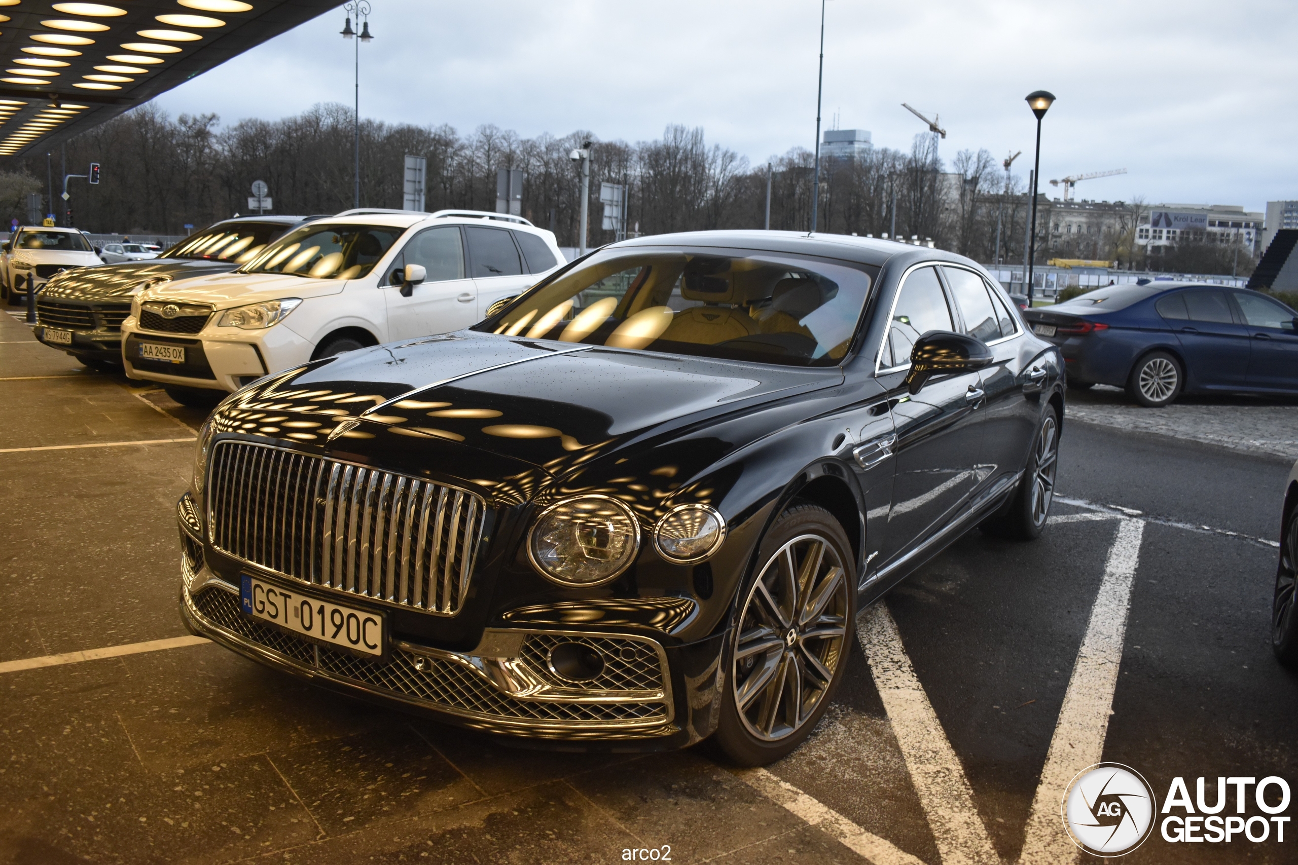 Bentley Flying Spur V8 Azure