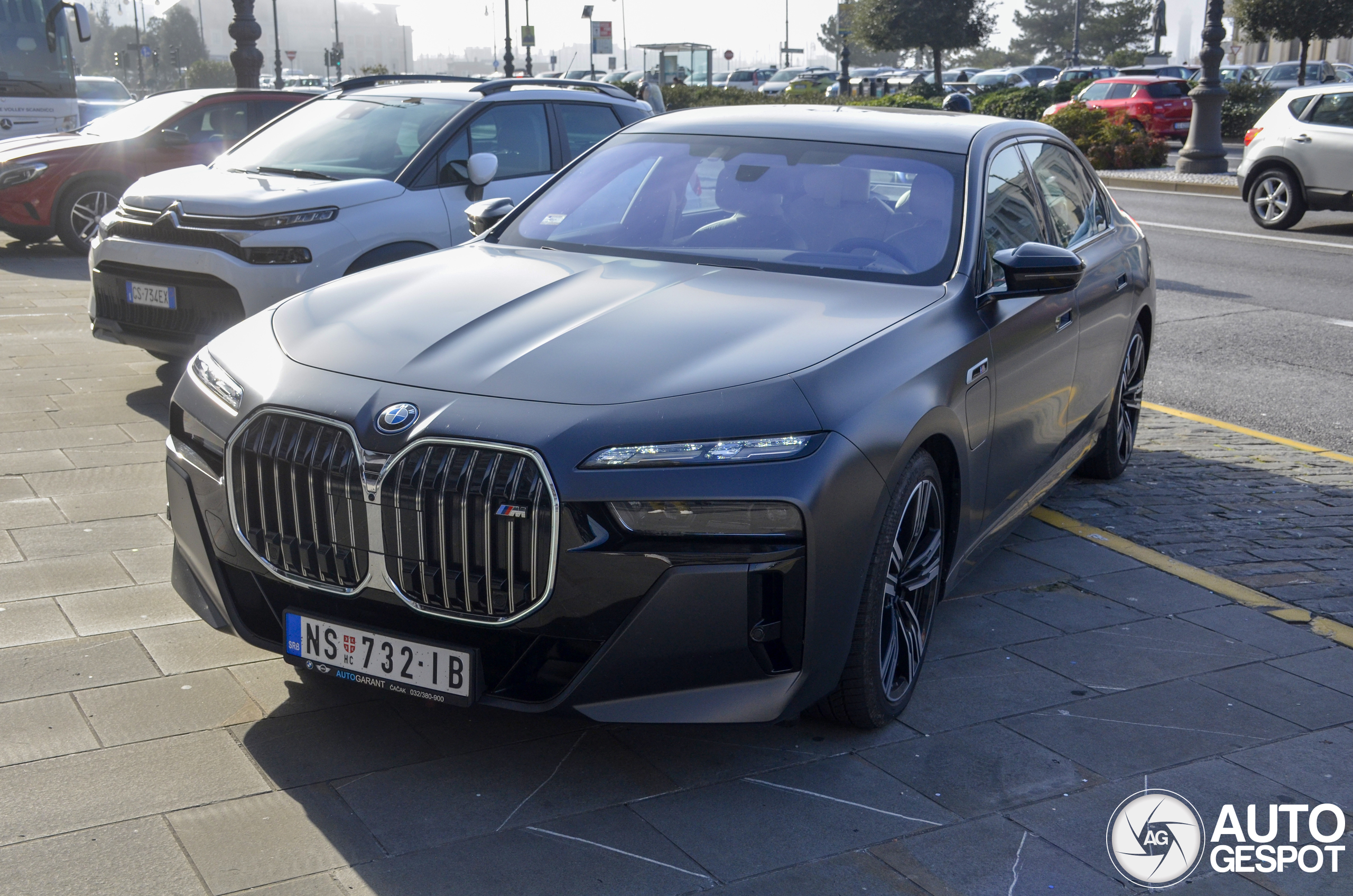 BMW M760e xDrive