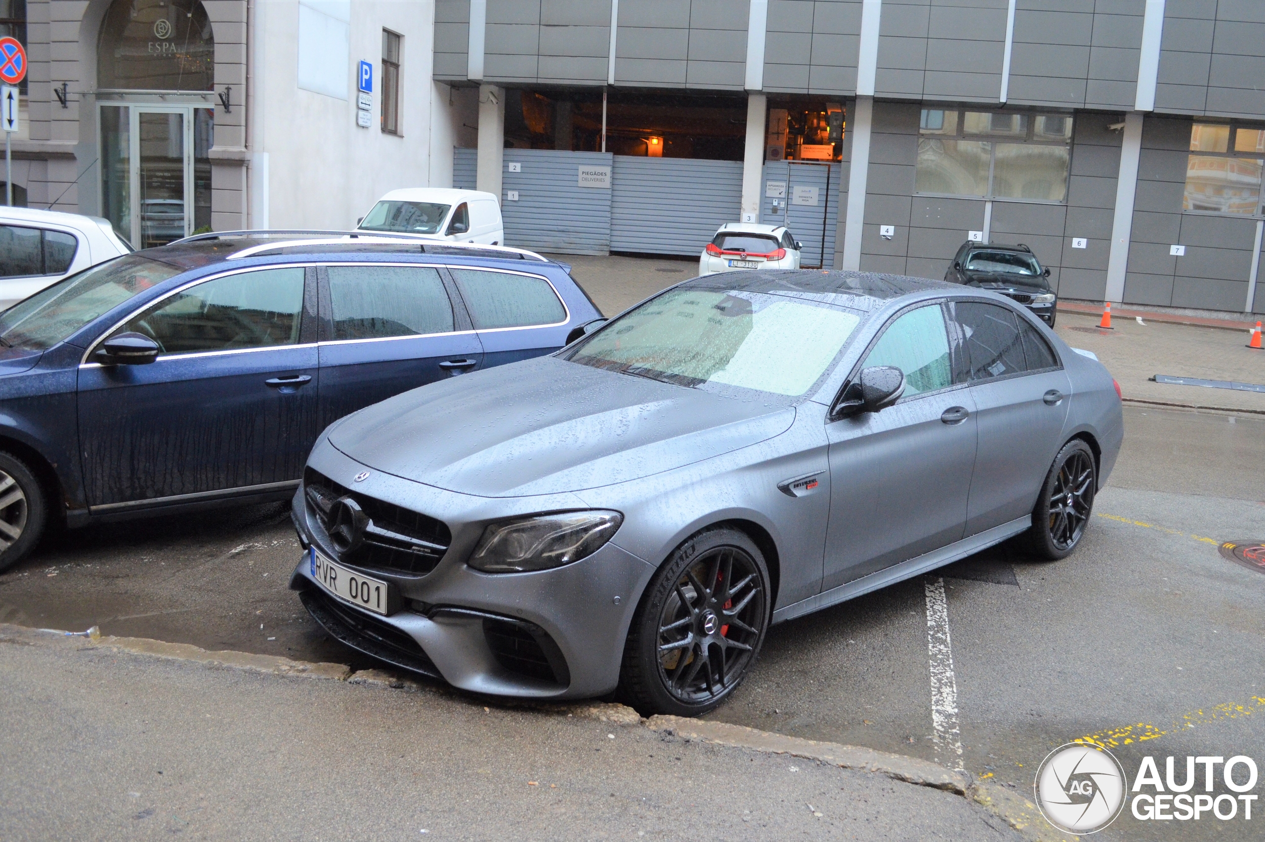 Mercedes-AMG Brabus E B40-700 W213