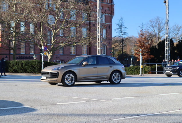 Porsche 95B Macan GTS MkIII