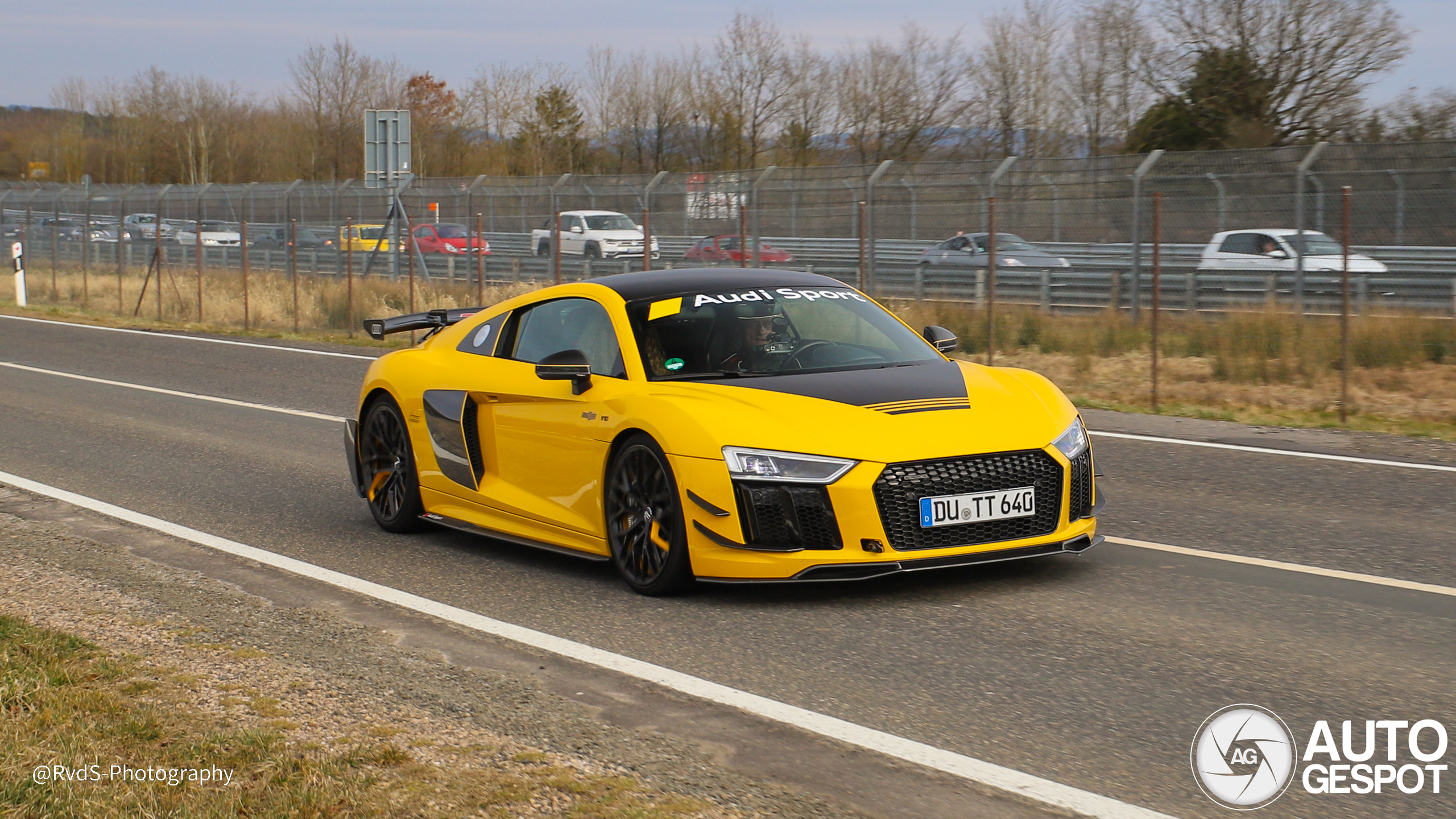 Audi R8 V10 Plus 2015