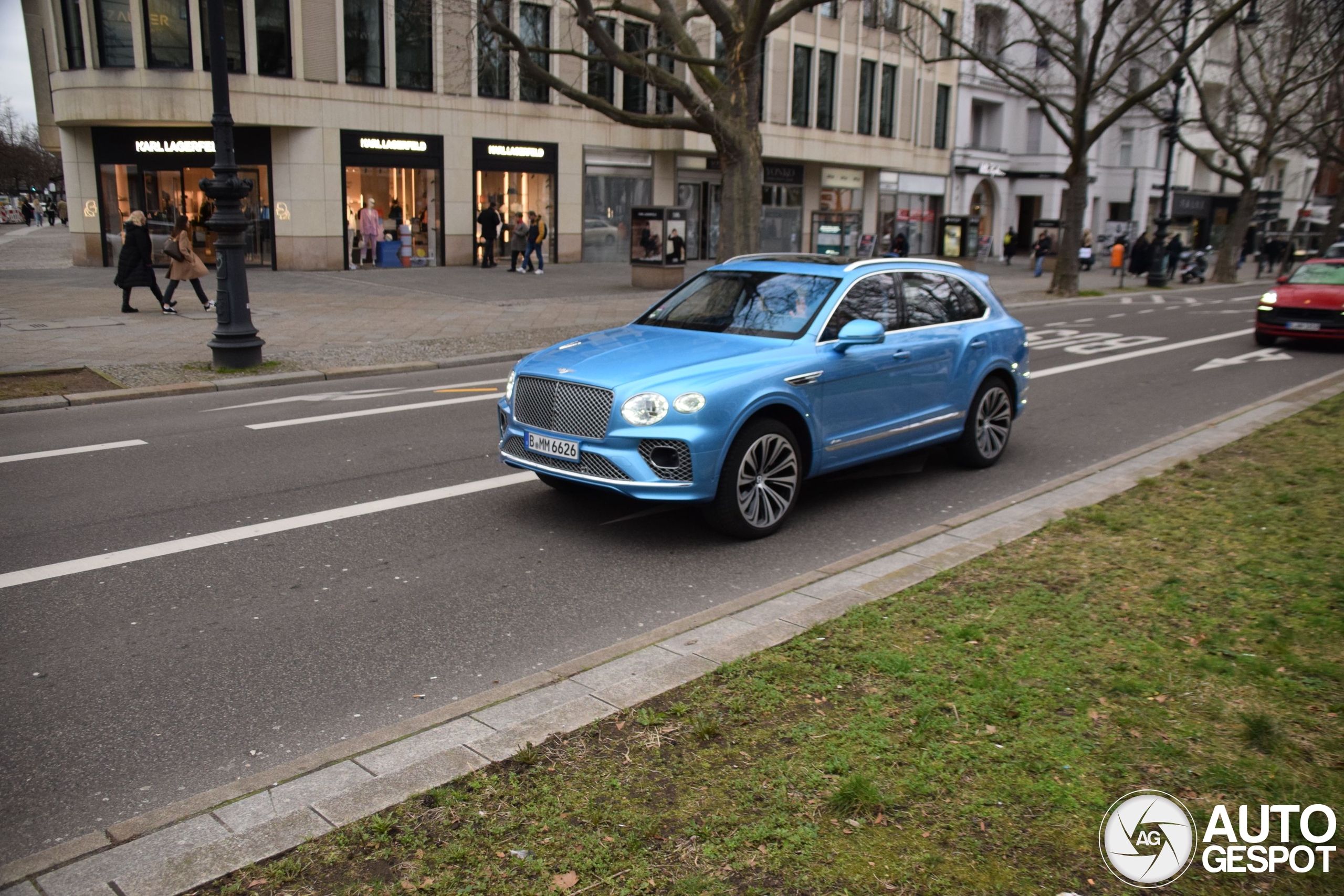 Bentley Bentayga Azure