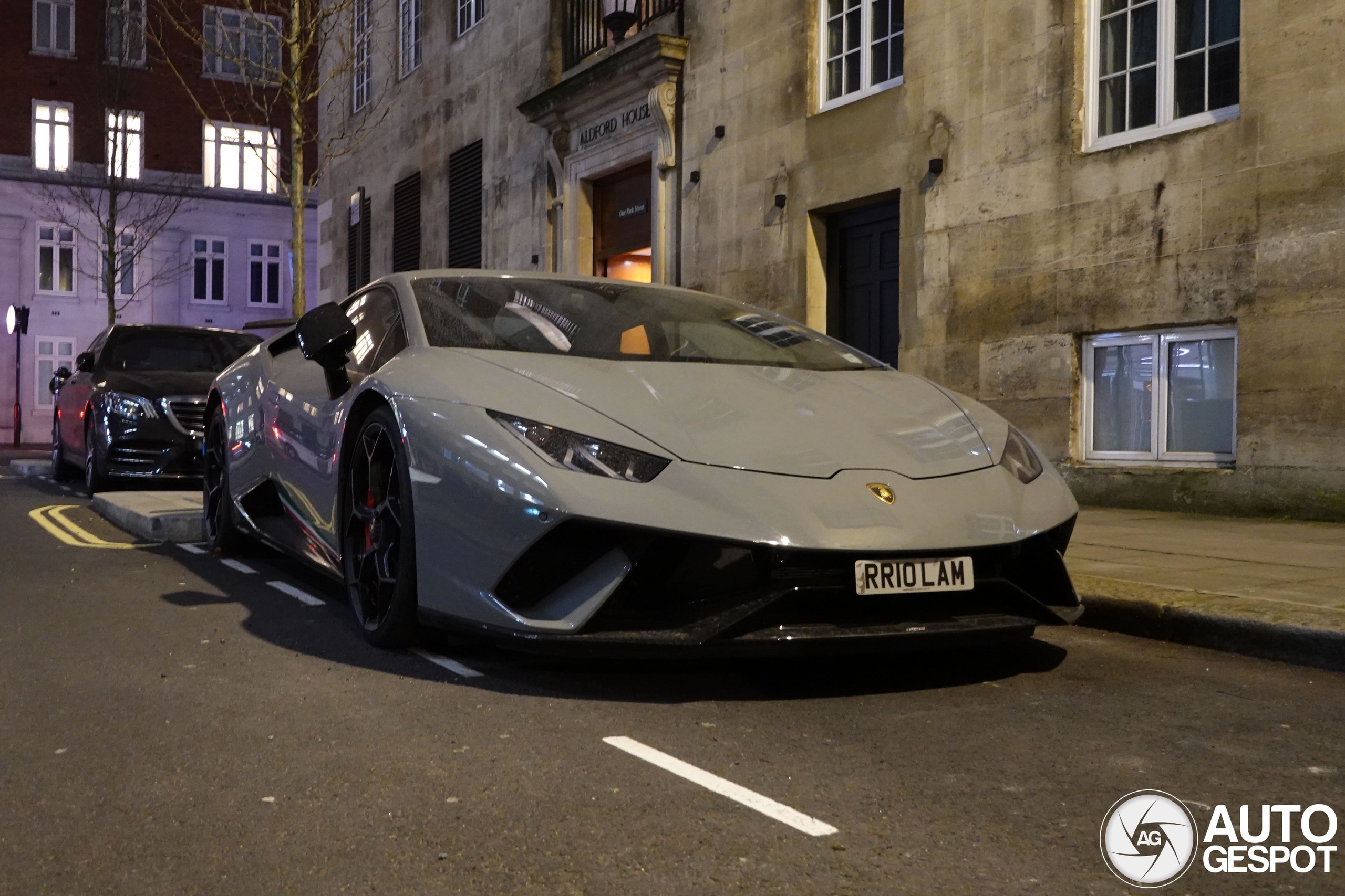 Lamborghini Huracán LP640-4 Performante