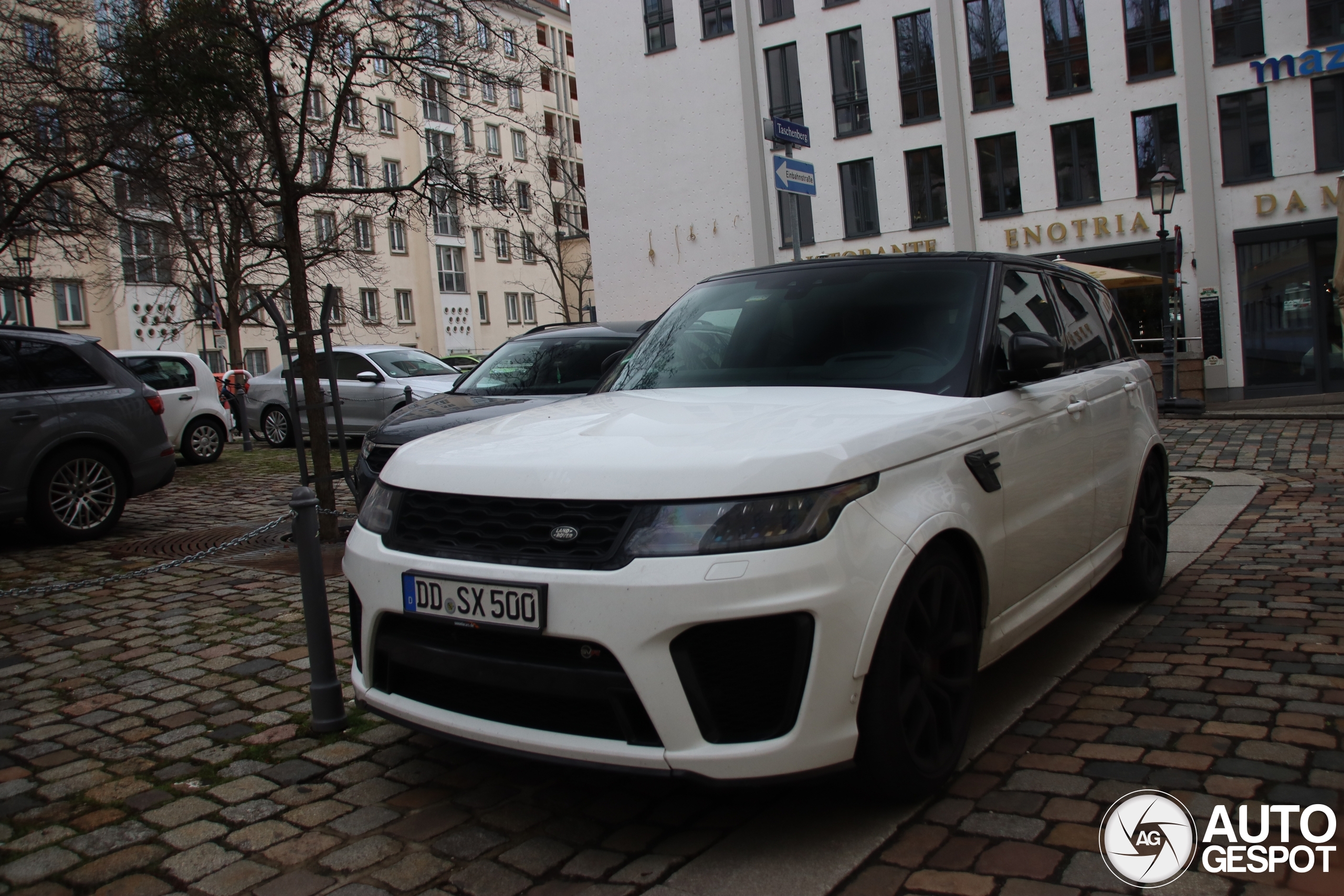 Land Rover Range Rover Sport SVR 2018