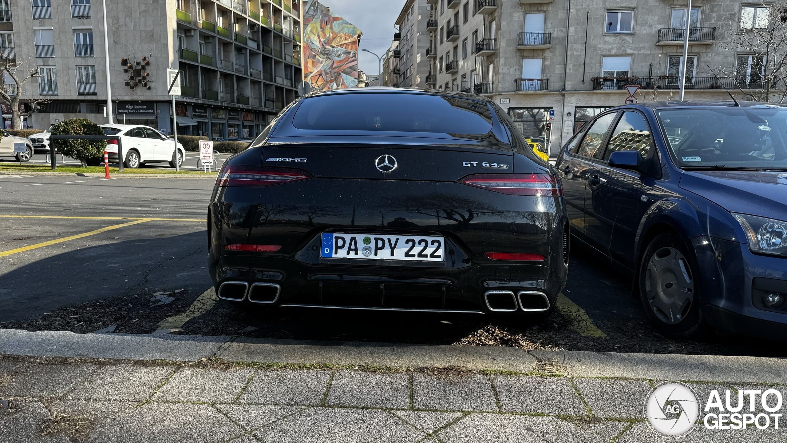 Mercedes-AMG GT 63 S X290