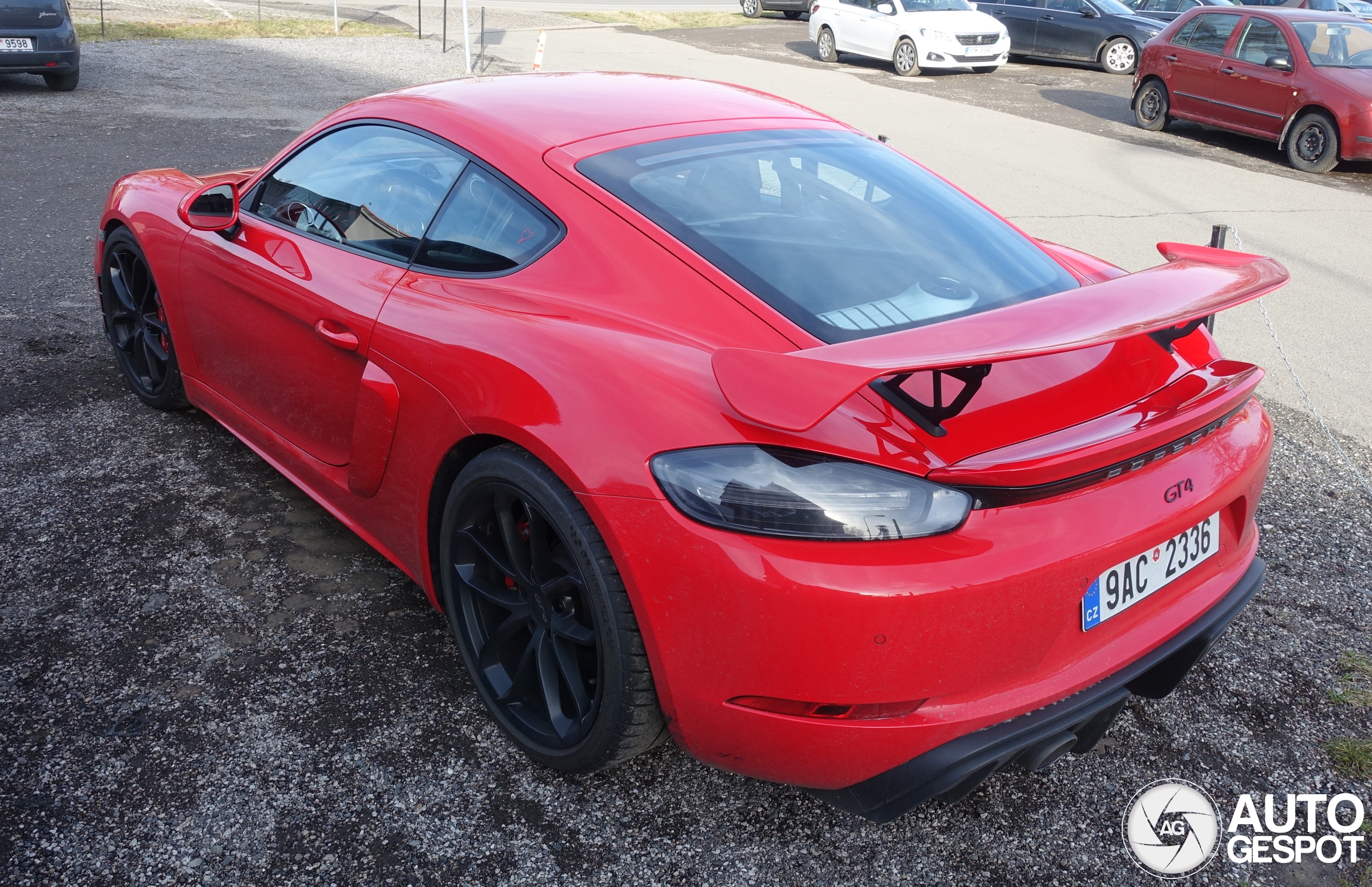 Porsche 718 Cayman GT4