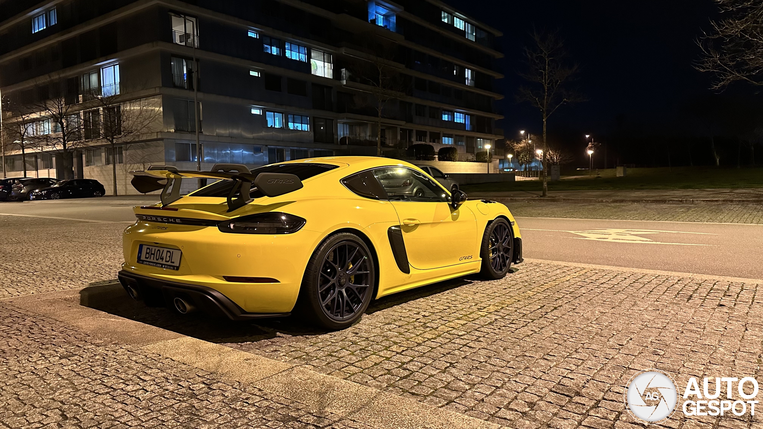 Porsche 718 Cayman GT4 RS Weissach Package