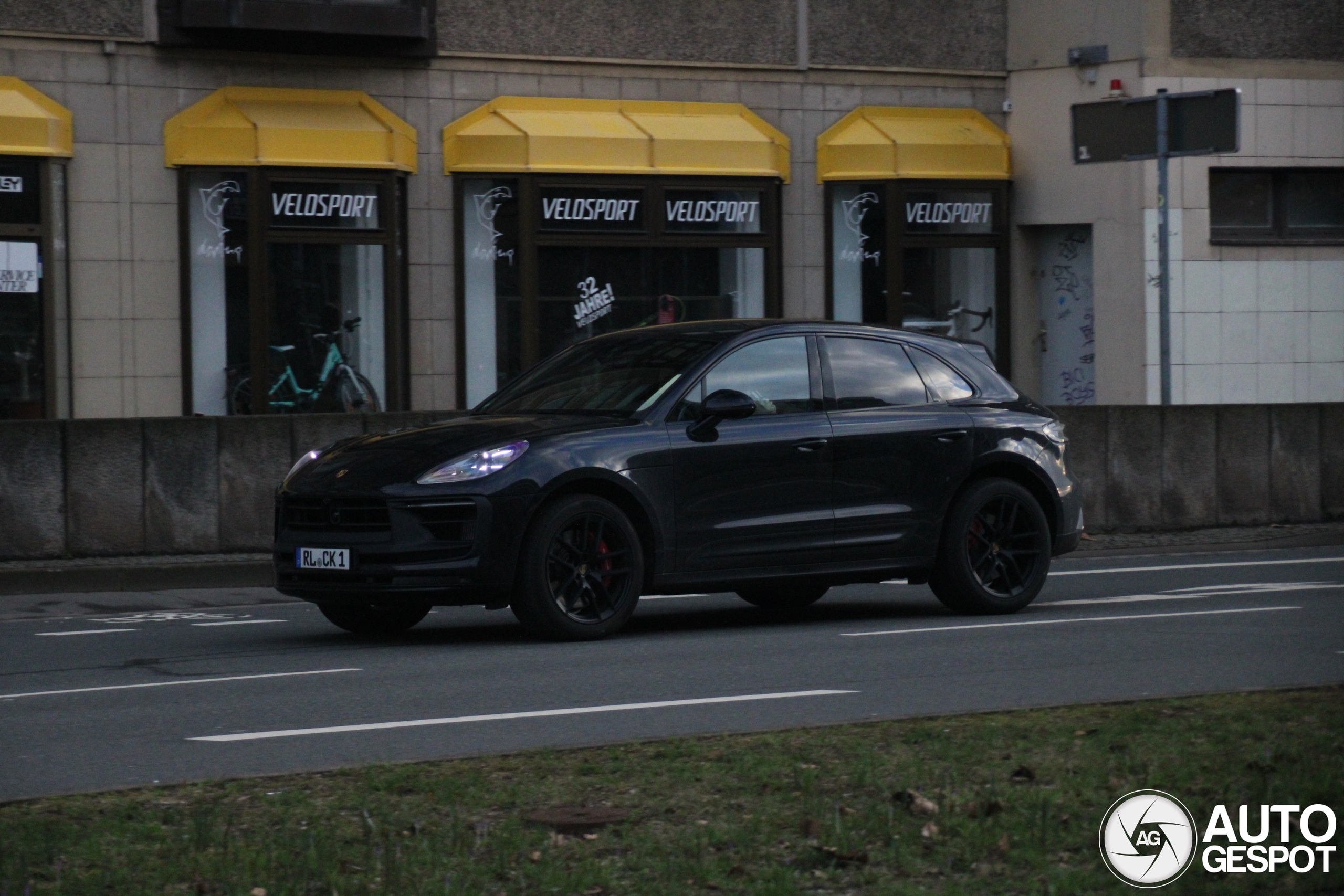 Porsche 95B Macan GTS MkIII