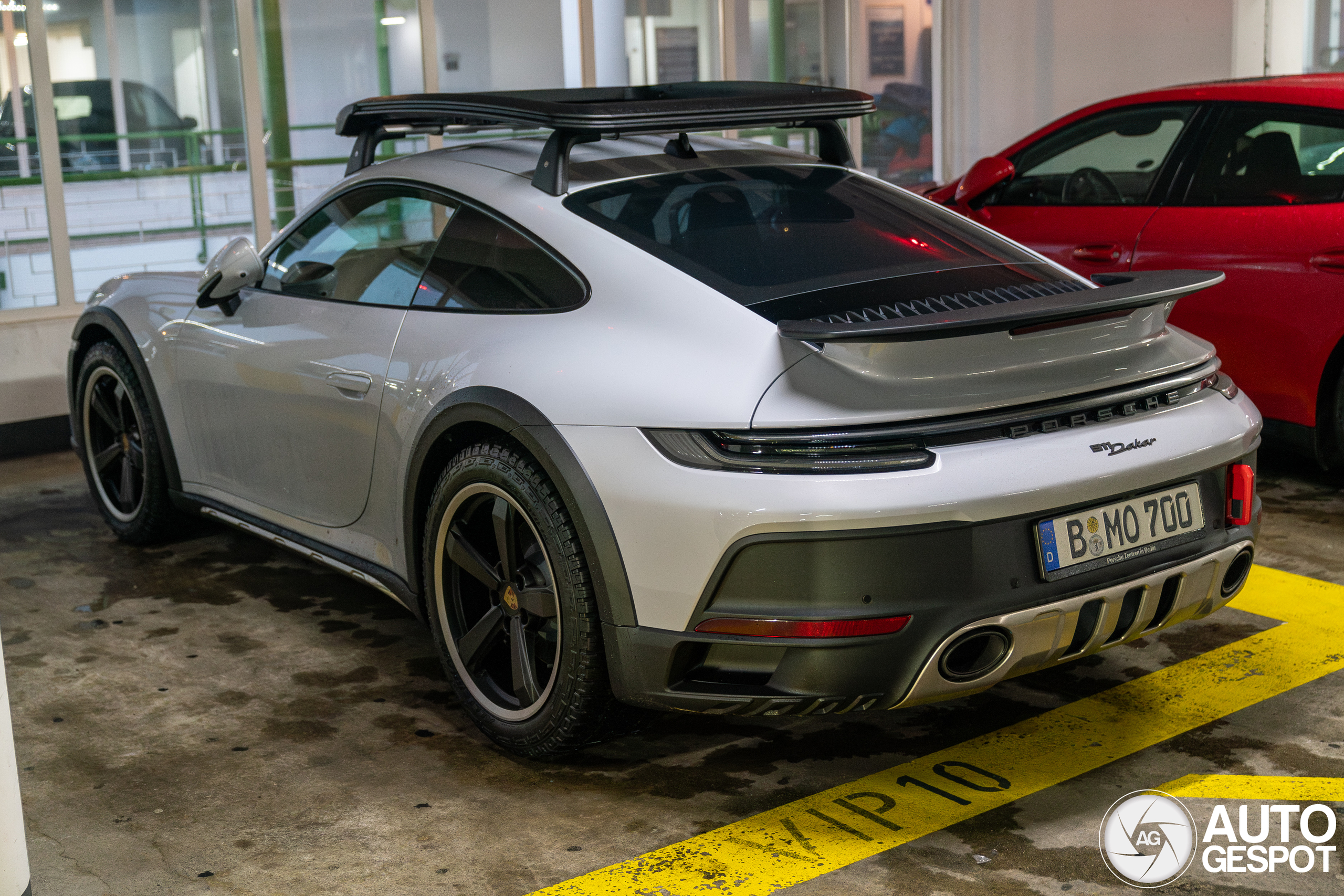 Porsche 992 Dakar