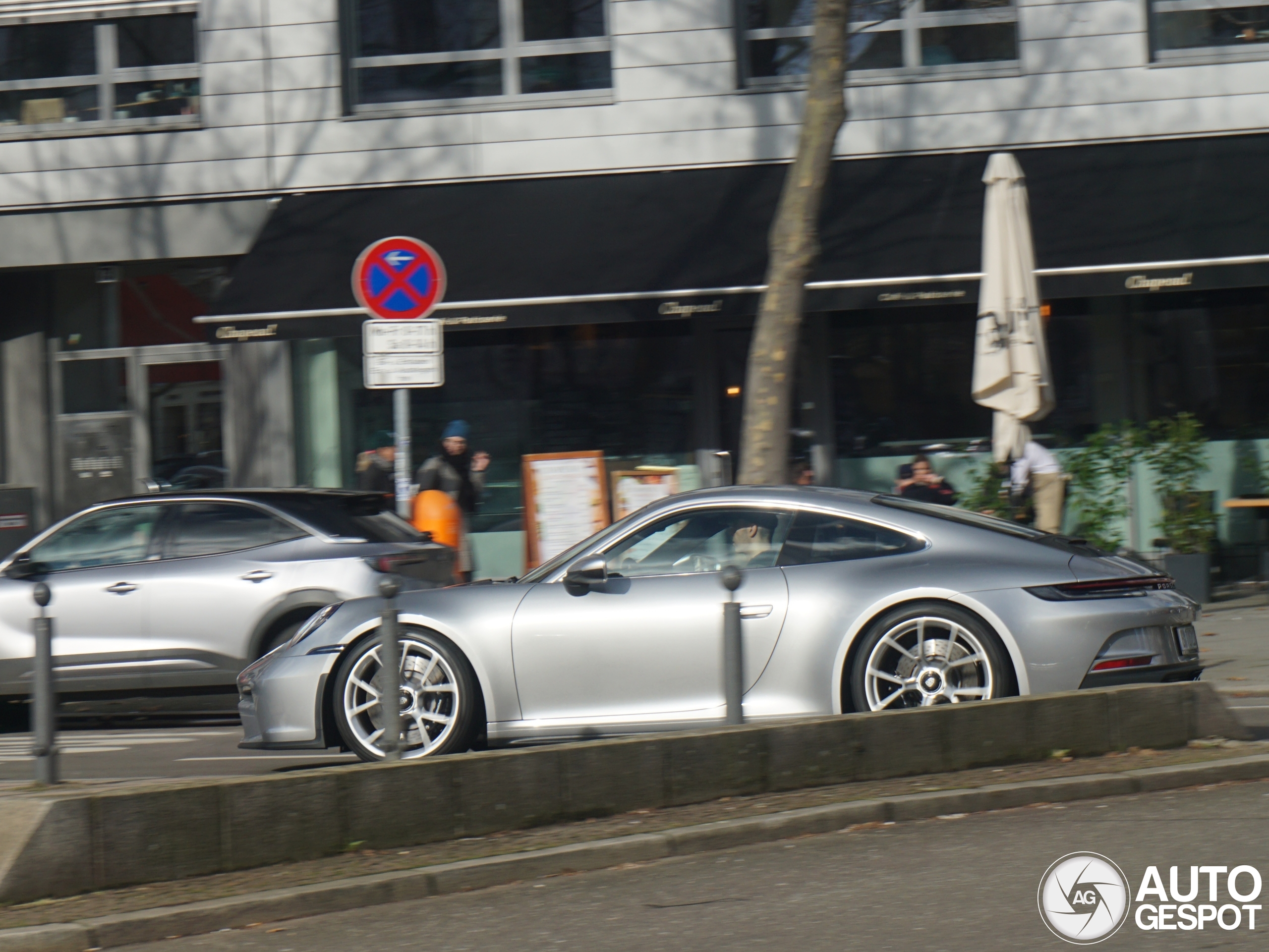 Porsche 992 GT3 Touring