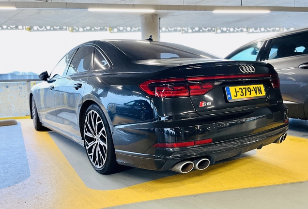 Audi S8 D5