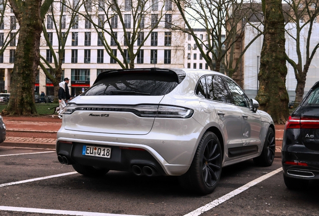 Porsche 95B Macan GTS MkIII