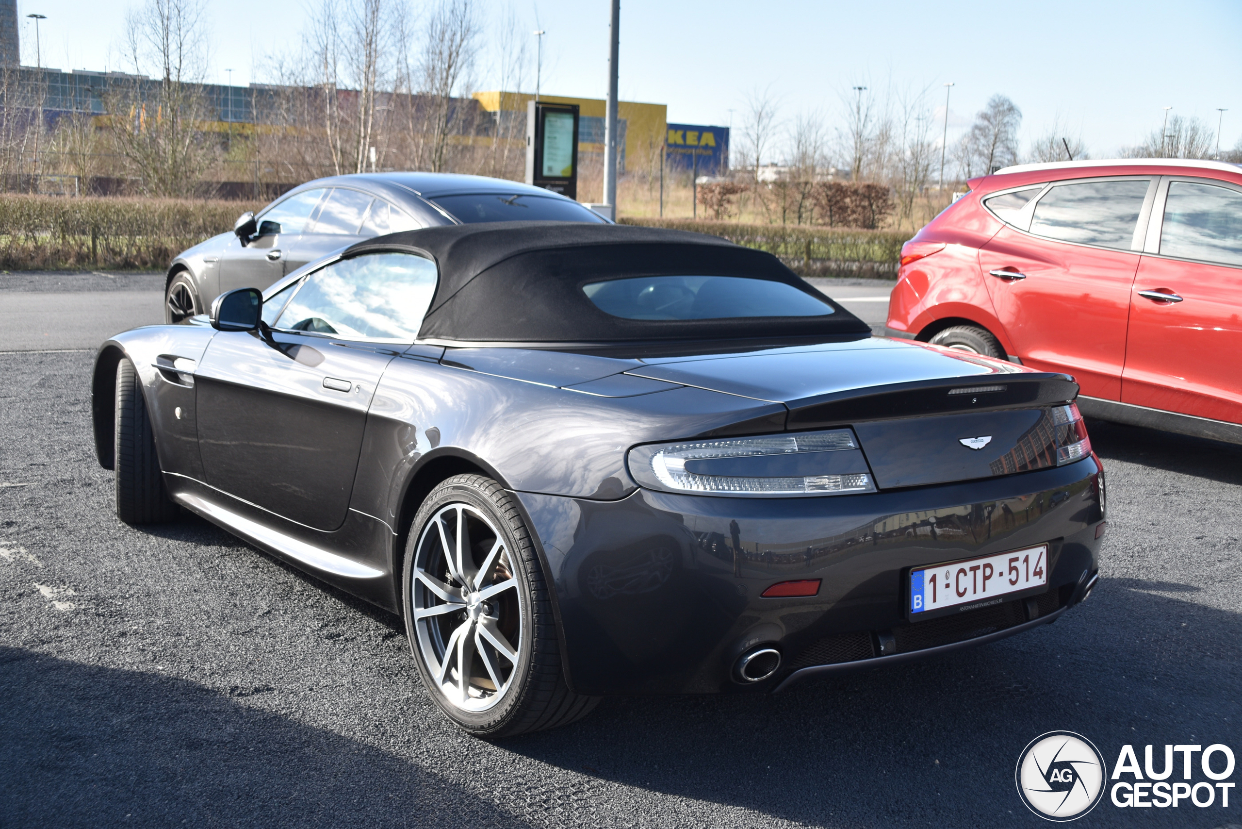 Aston Martin V8 Vantage Roadster