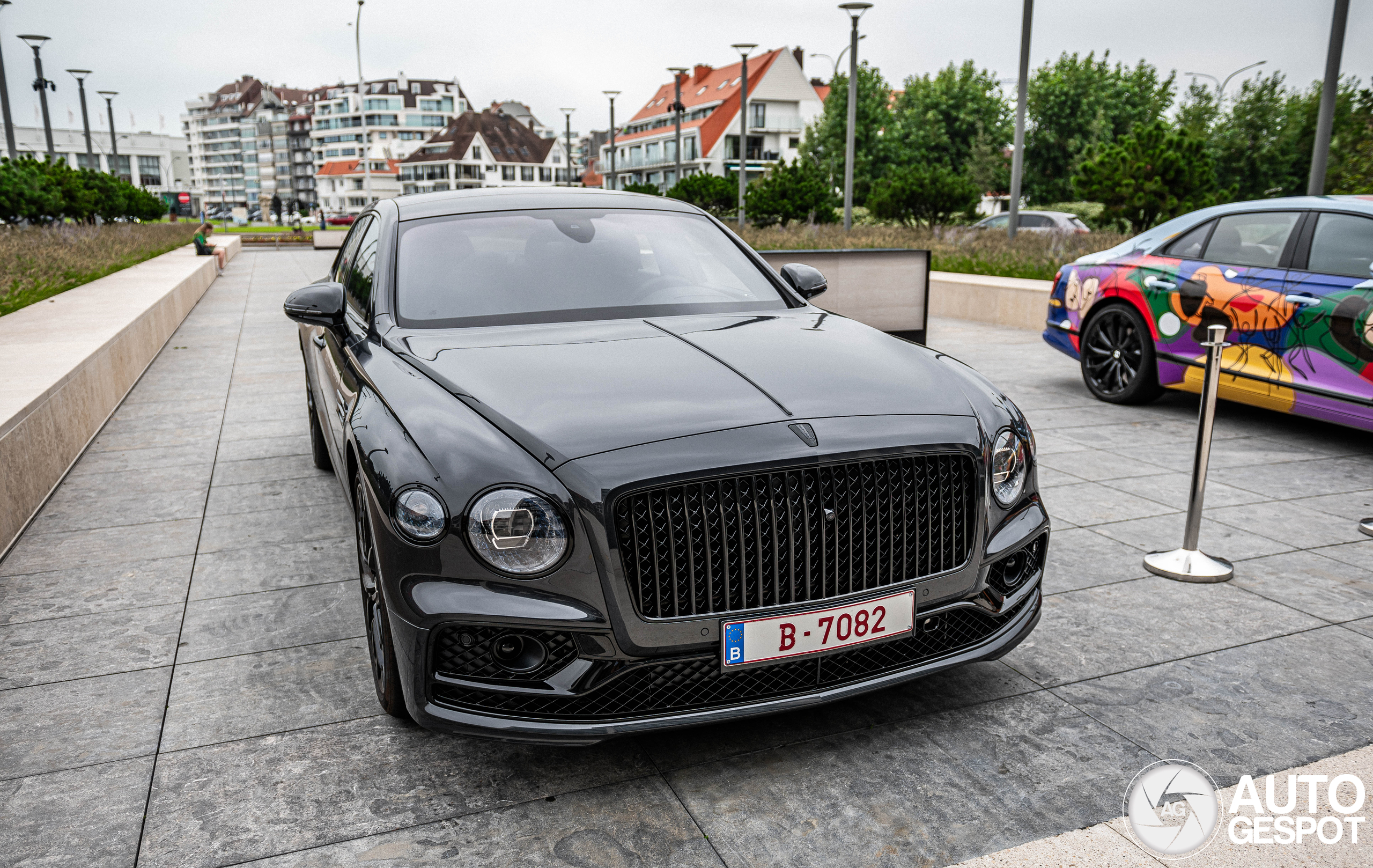 Bentley Flying Spur Hybrid S