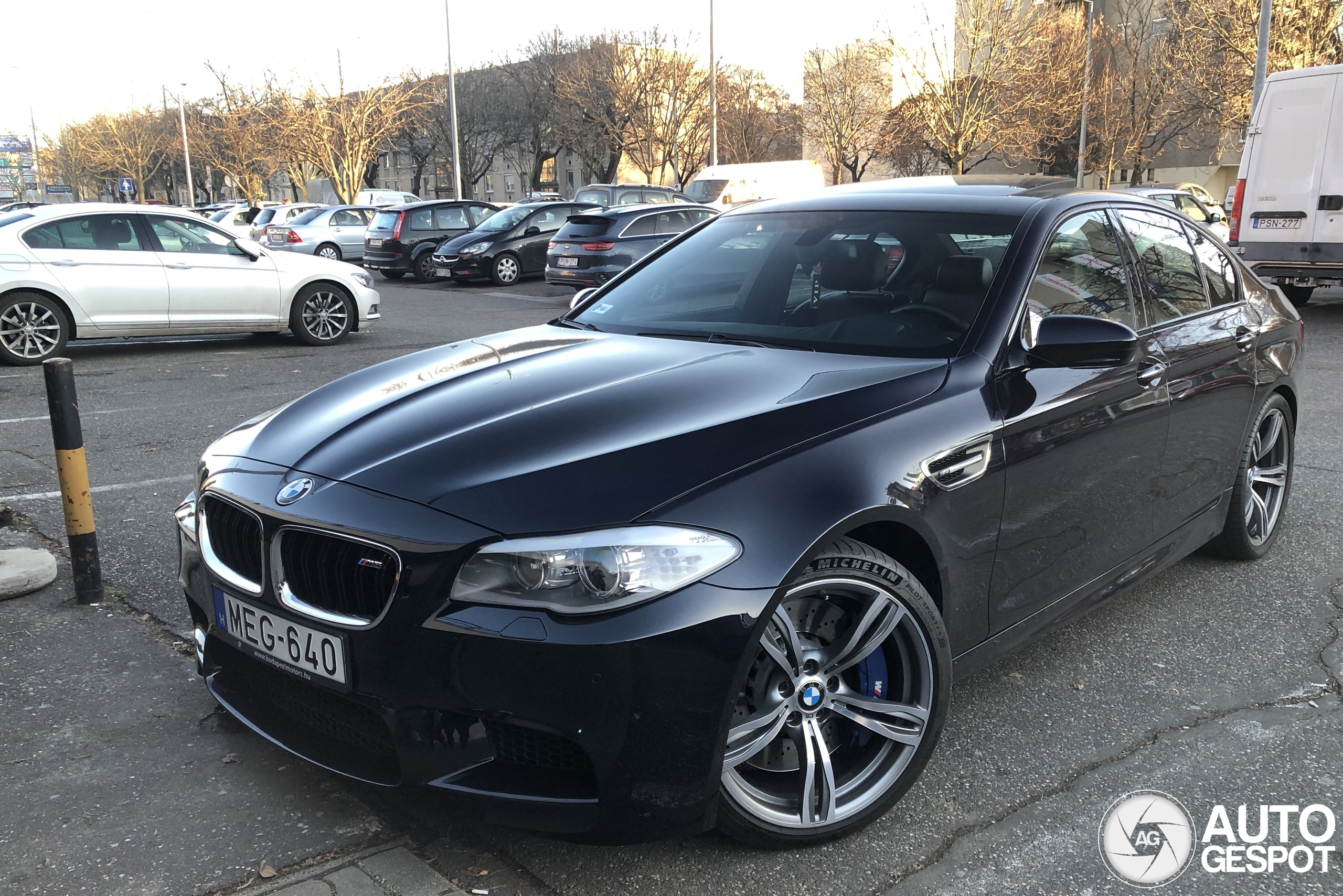 BMW M5 F10 2011