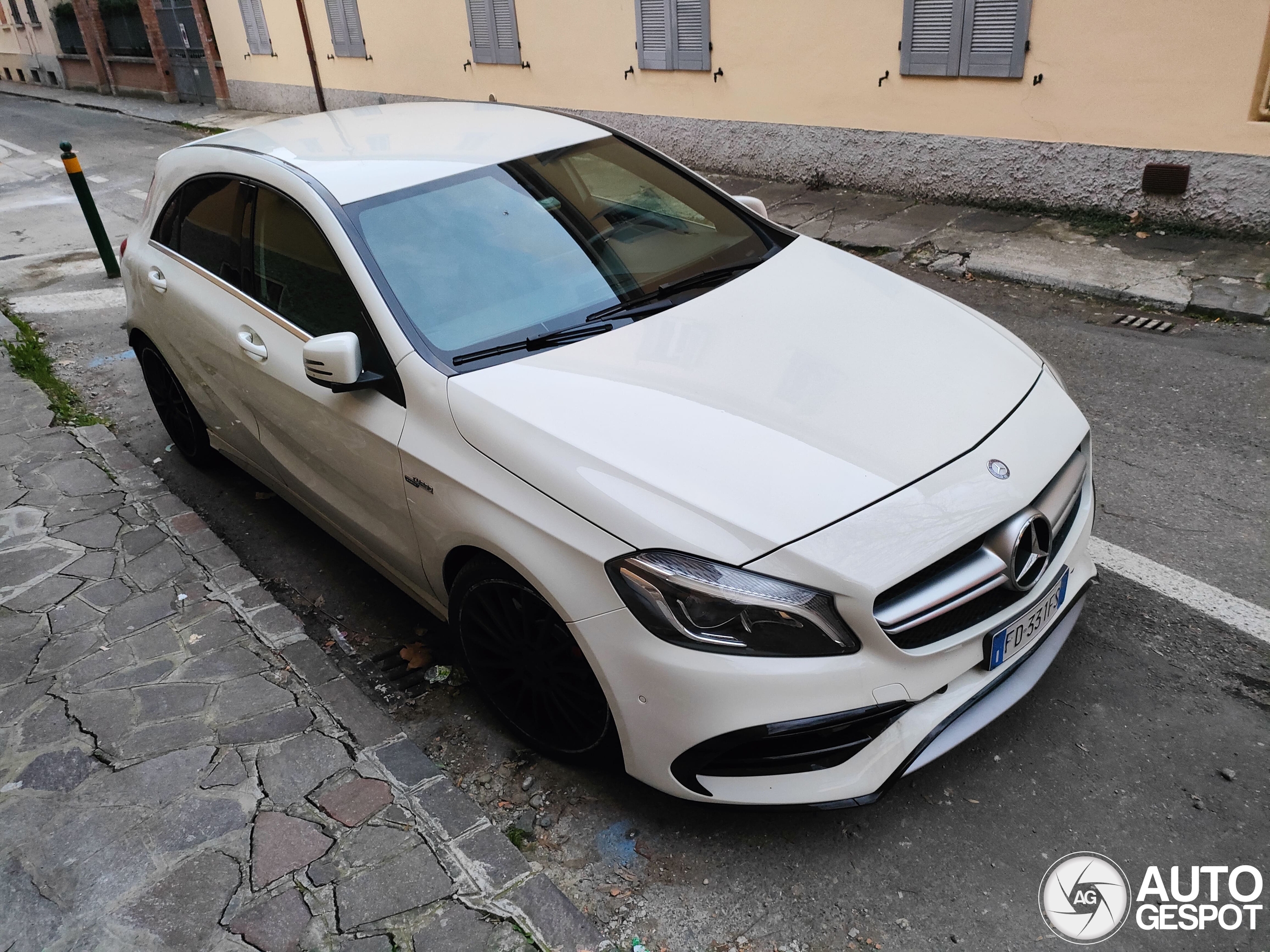 Mercedes-AMG A 45 W176 2015