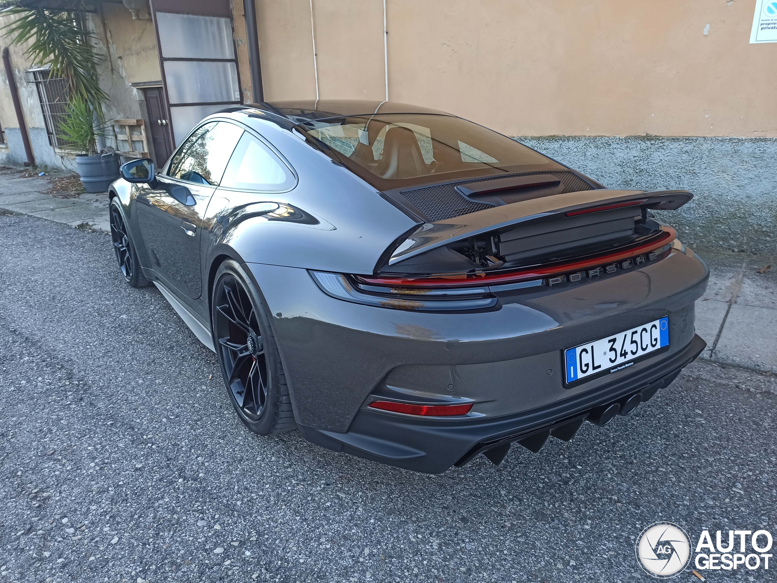 Porsche 992 GT3 Touring