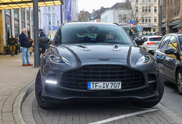 Aston Martin DBX707