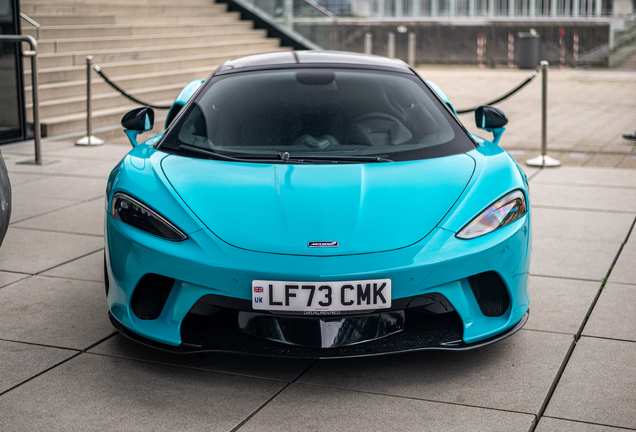 McLaren GT