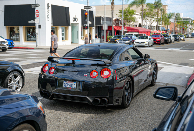 Nissan GT-R 2011