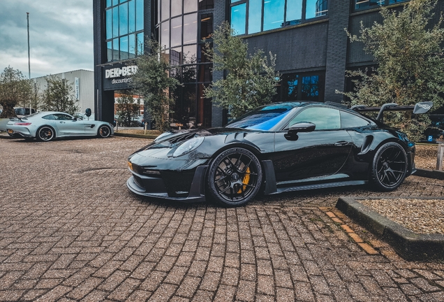 Porsche 992 GT3 RS Weissach Package