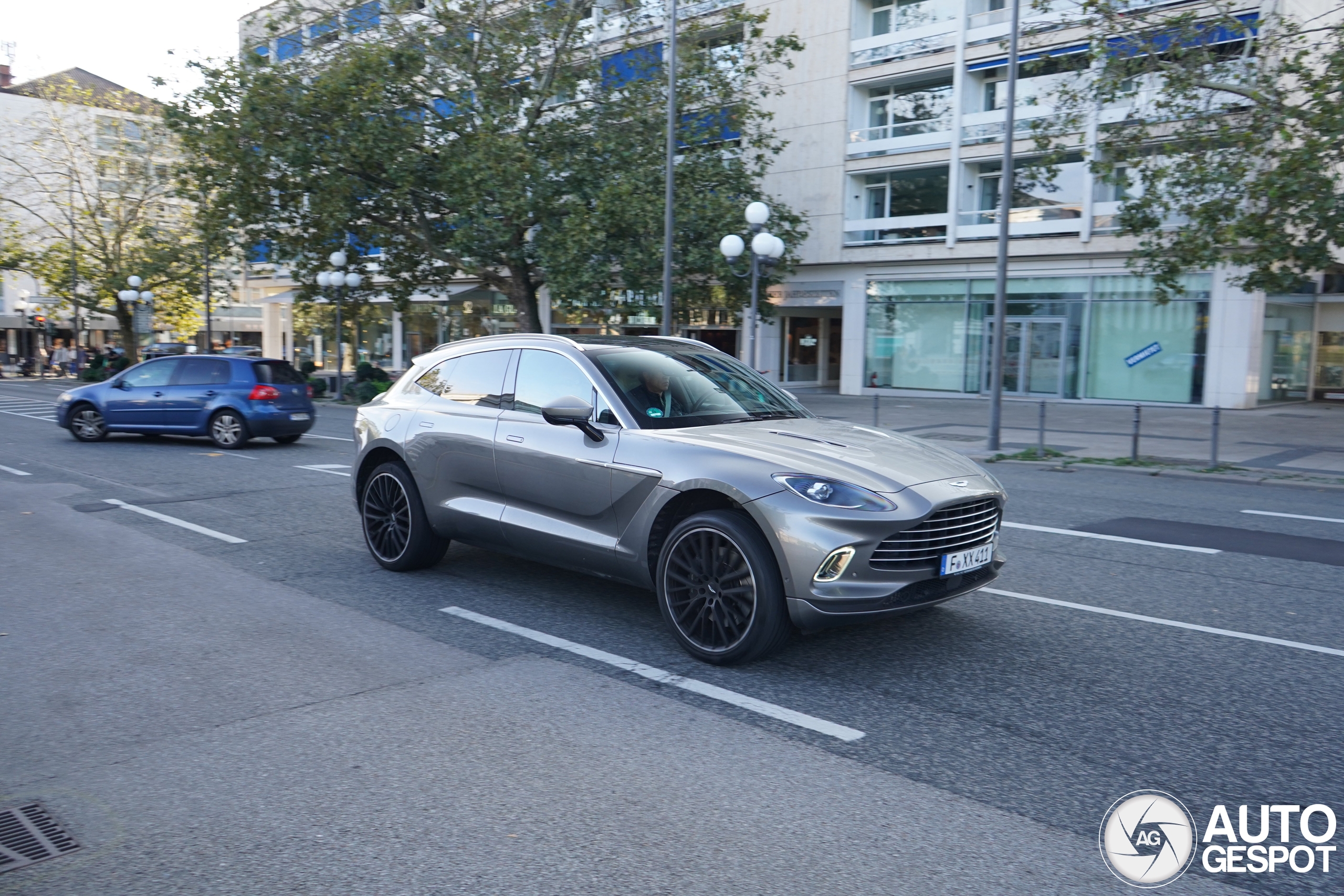 Aston Martin DBX