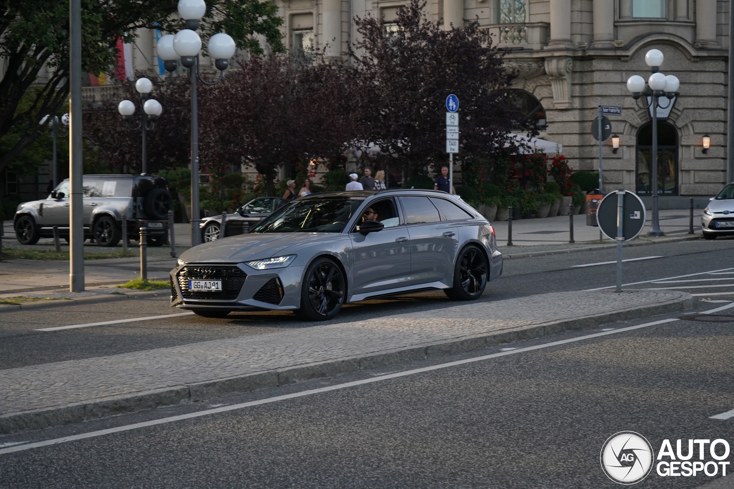 Audi RS6 Avant C8