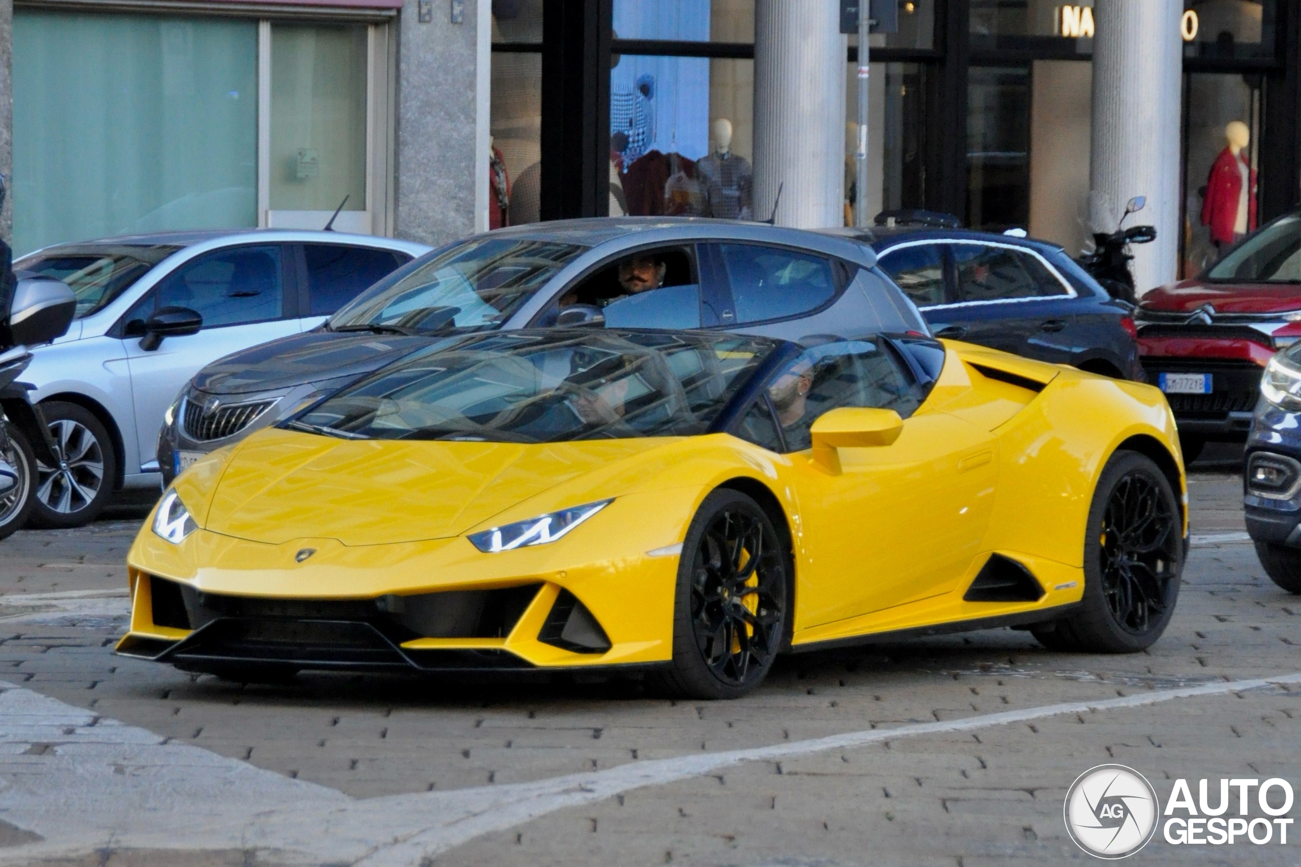 Lamborghini Huracán LP640-4 EVO Spyder