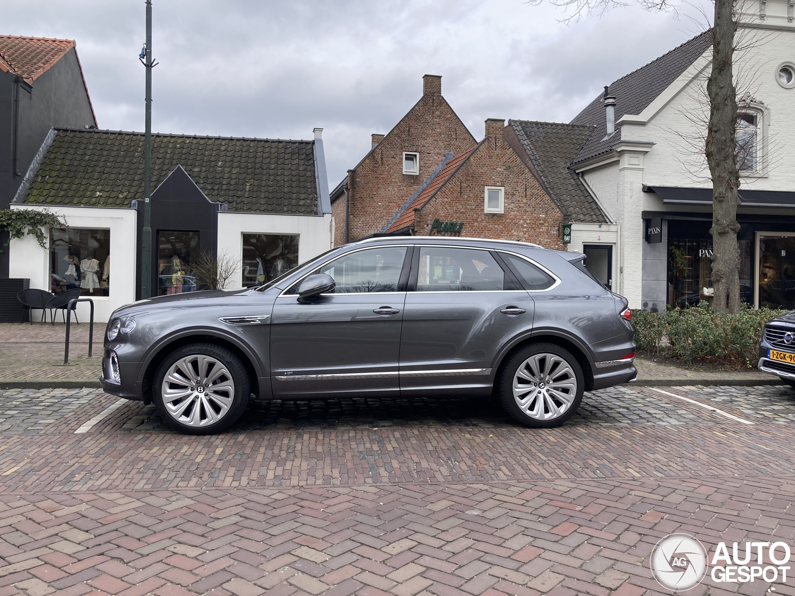 Bentley Bentayga V8 2021