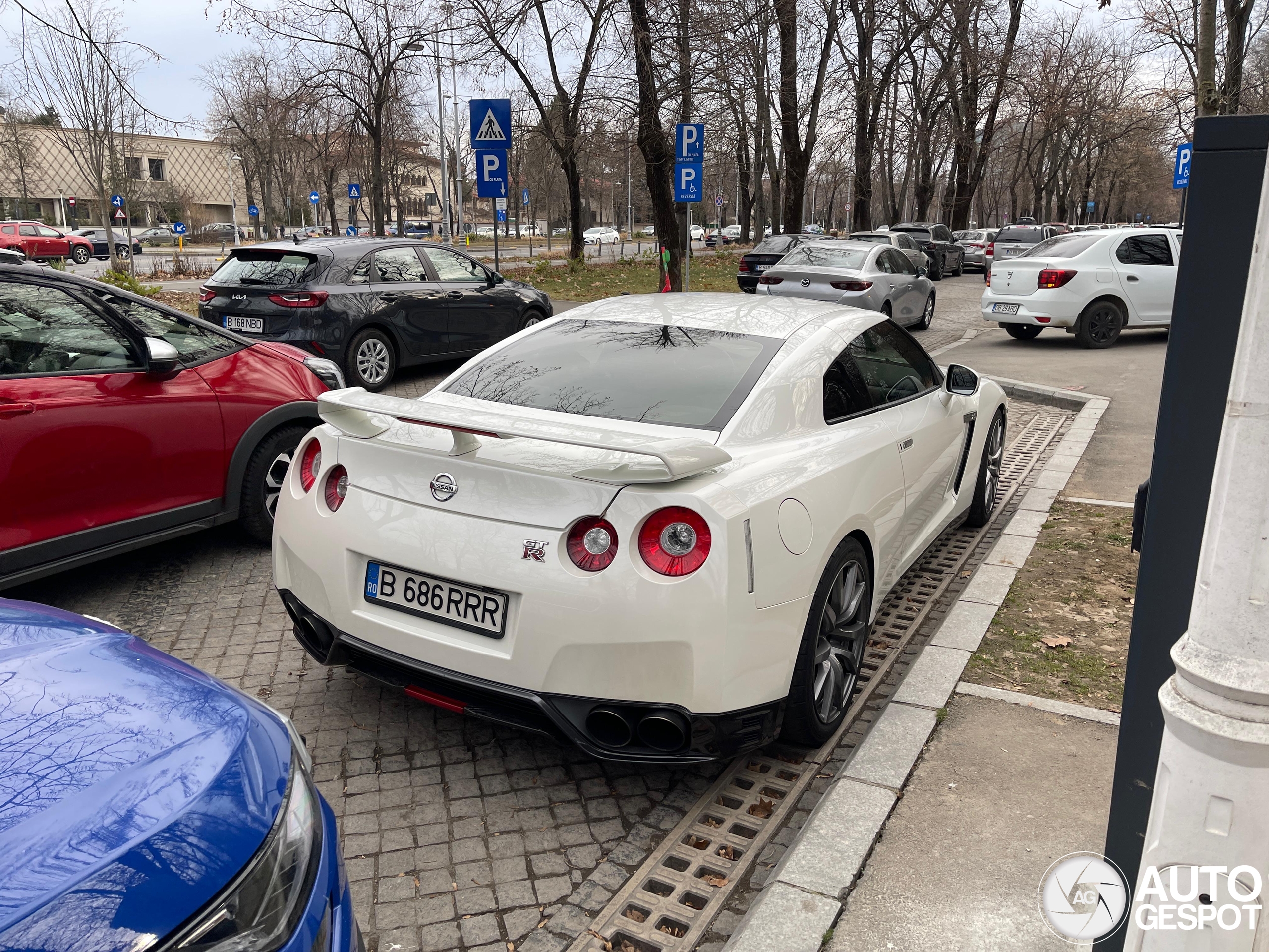 Nissan GT-R 2011