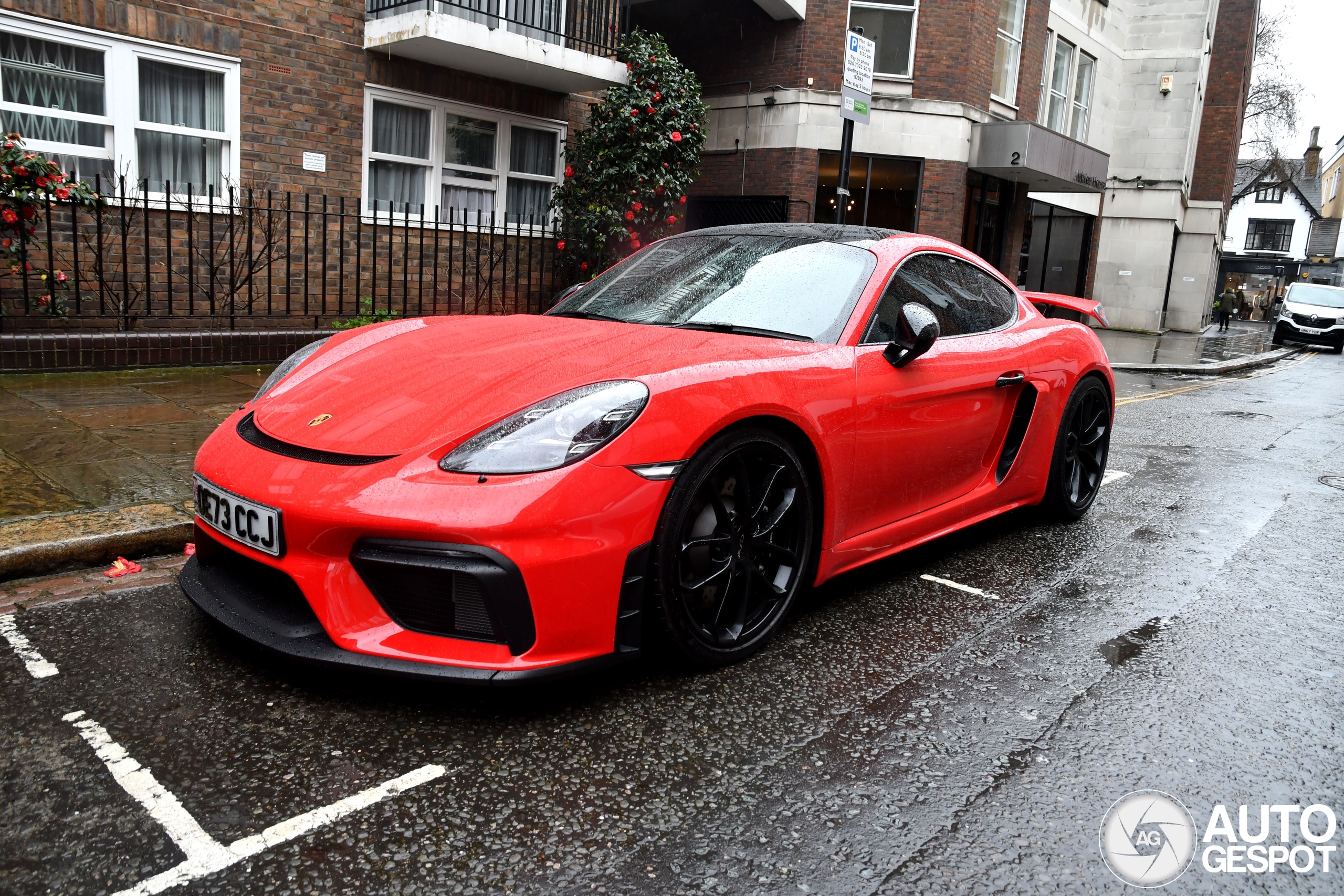 Porsche 718 Cayman GT4