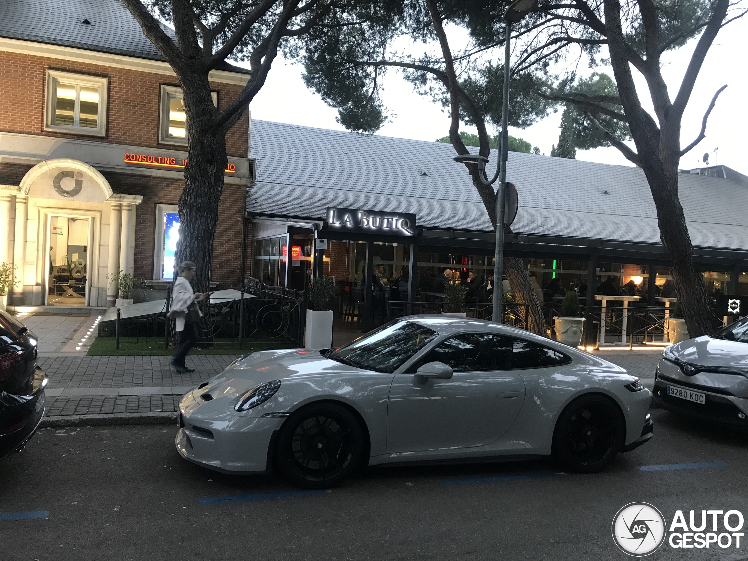 Porsche 992 GT3 Touring