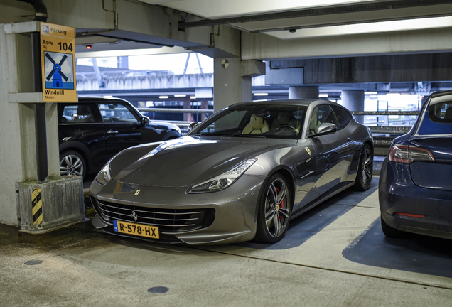 Ferrari GTC4Lusso