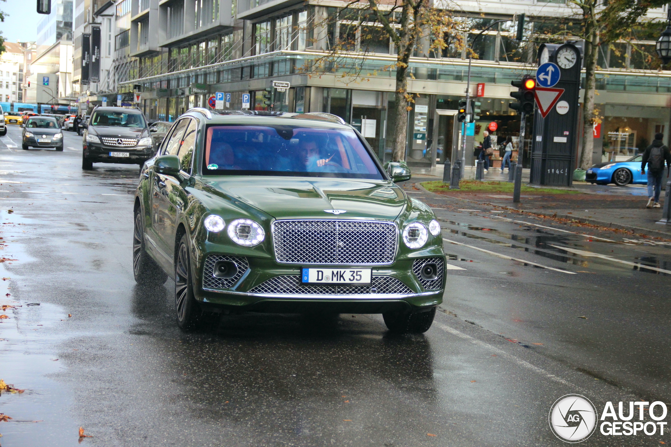 Bentley Bentayga V8 2021