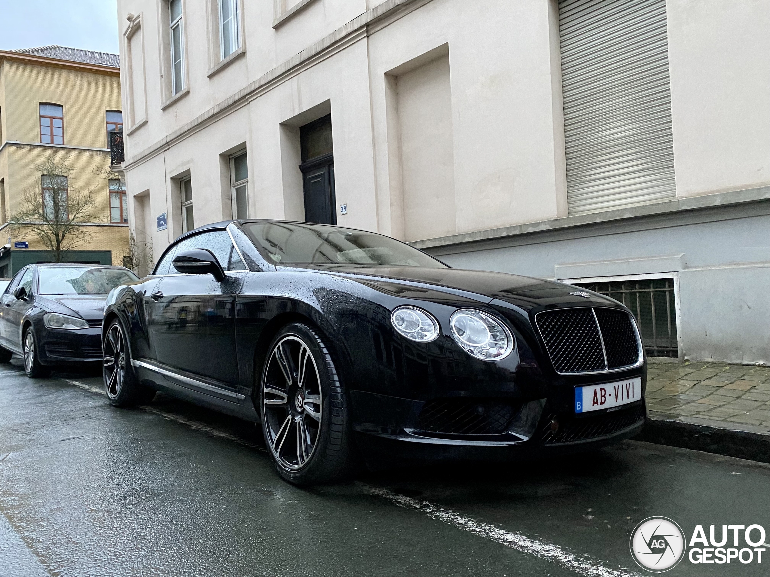 Bentley Continental GTC V8