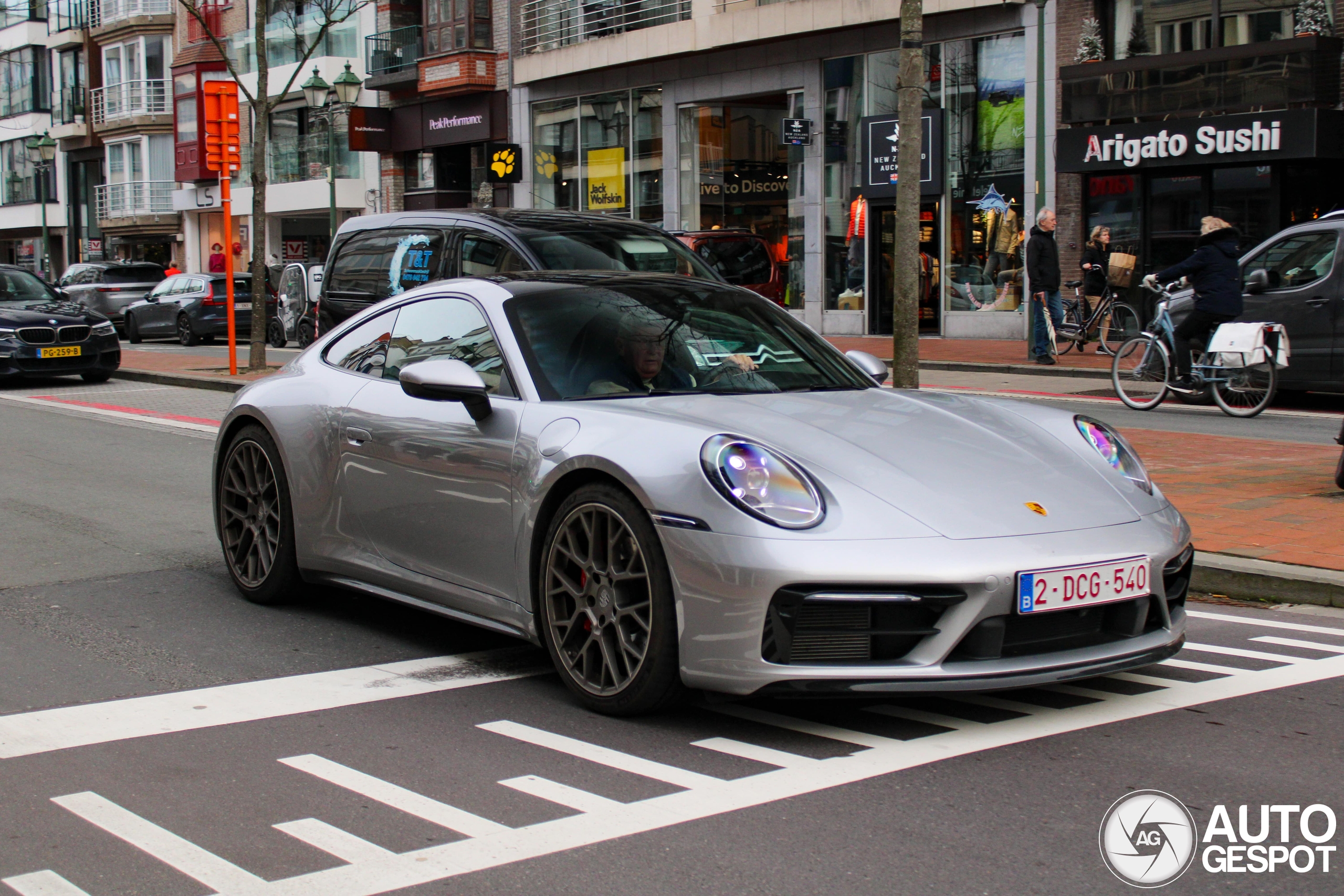 Porsche 992 Carrera 4S