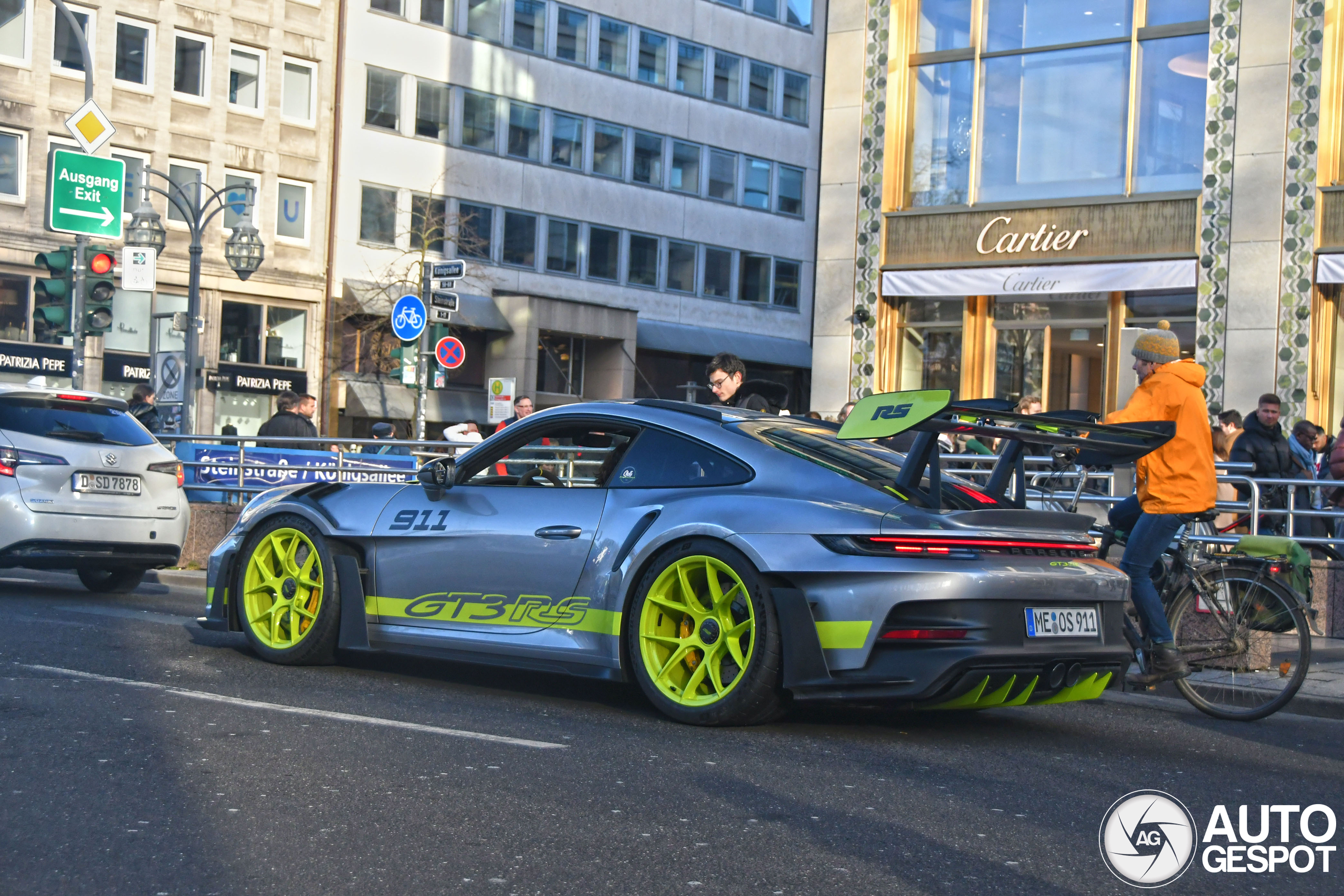 Porsche 992 GT3 RS Weissach Package